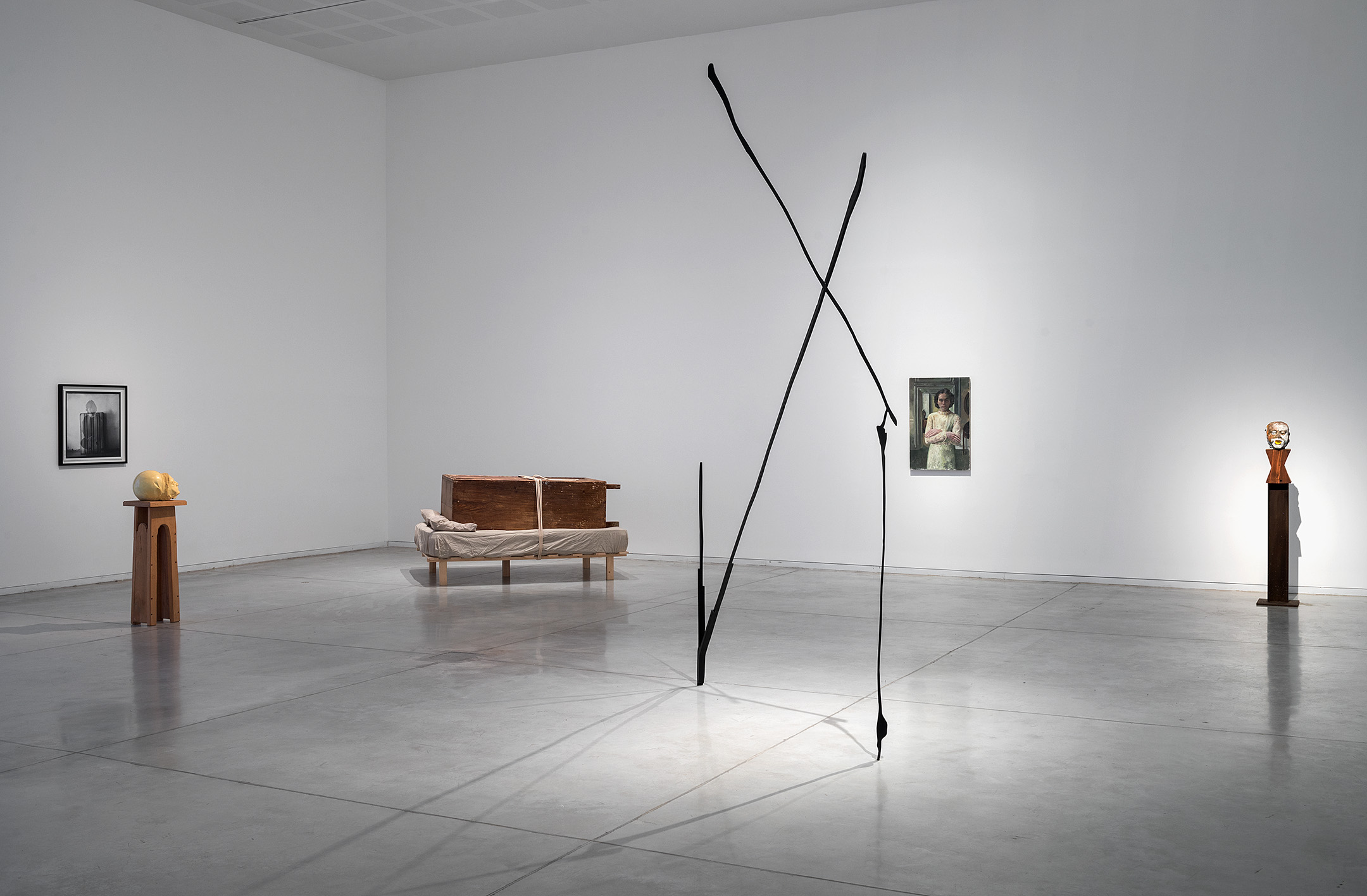 untitled (yet), 2019, Steel, painted, 5 x 100 x 300 cm