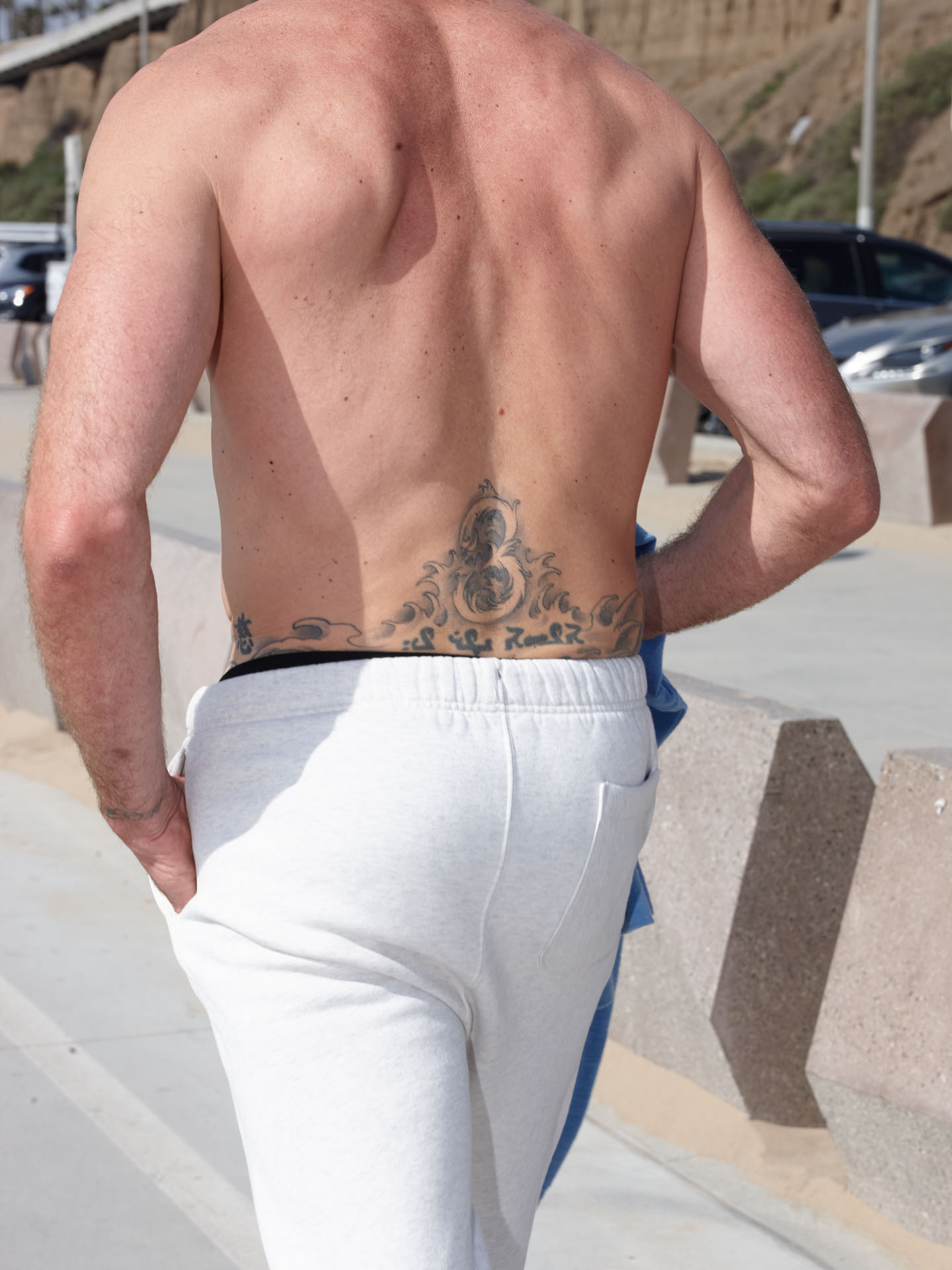 Jogger, Ocean Front Walk, Santa Monica, February 2022.