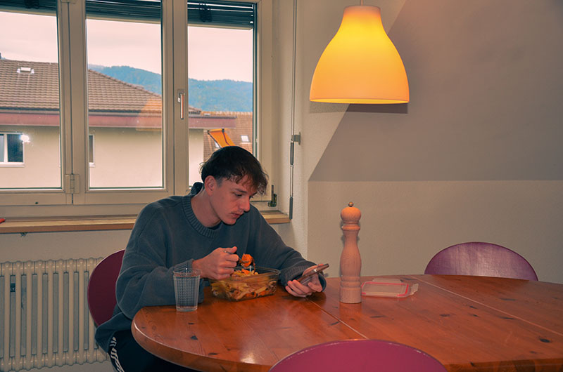 12:10 Uhr, Das Mittagessen musste nur kurz aufgew&auml;rmt werden