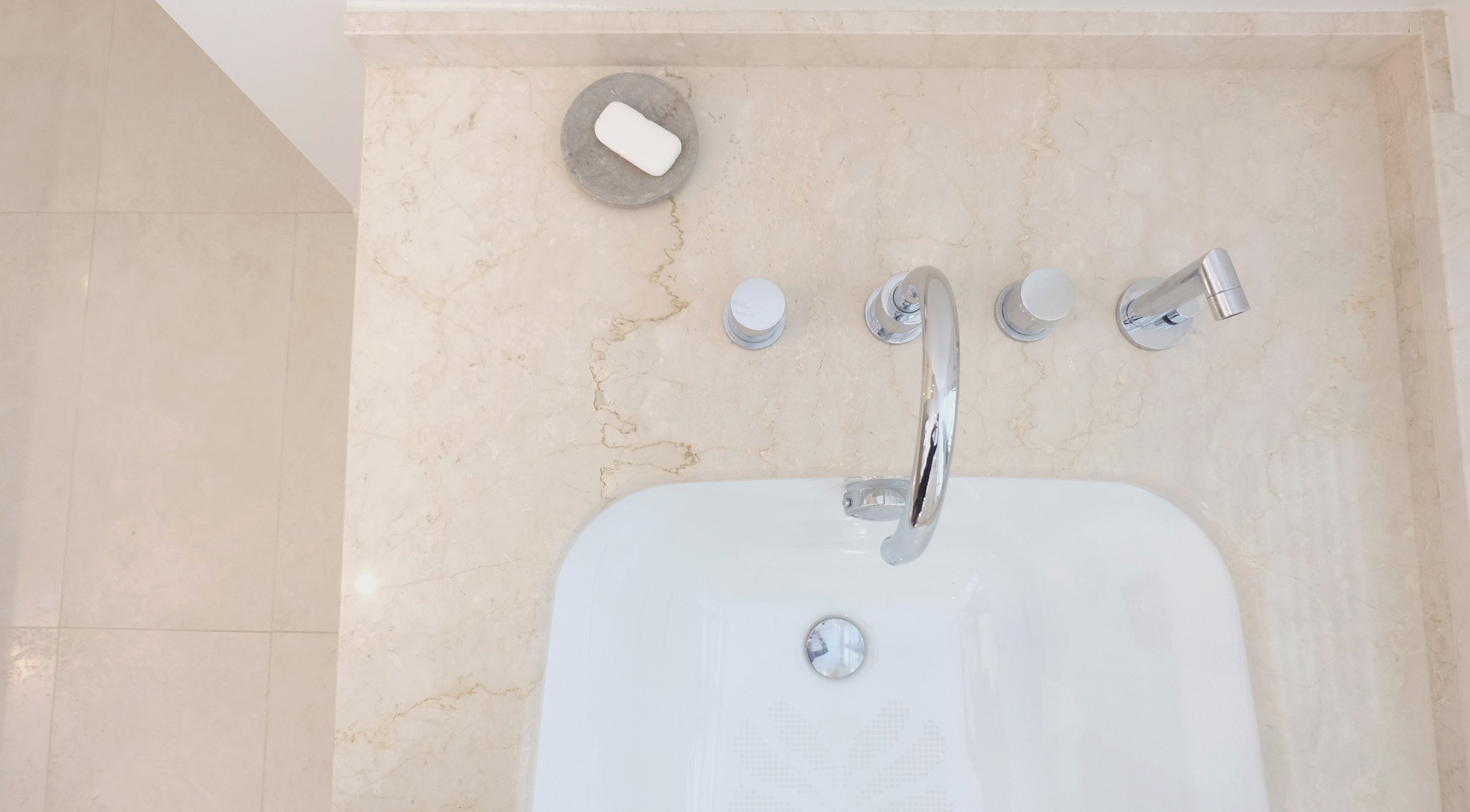 Versailles — rouge ardoise