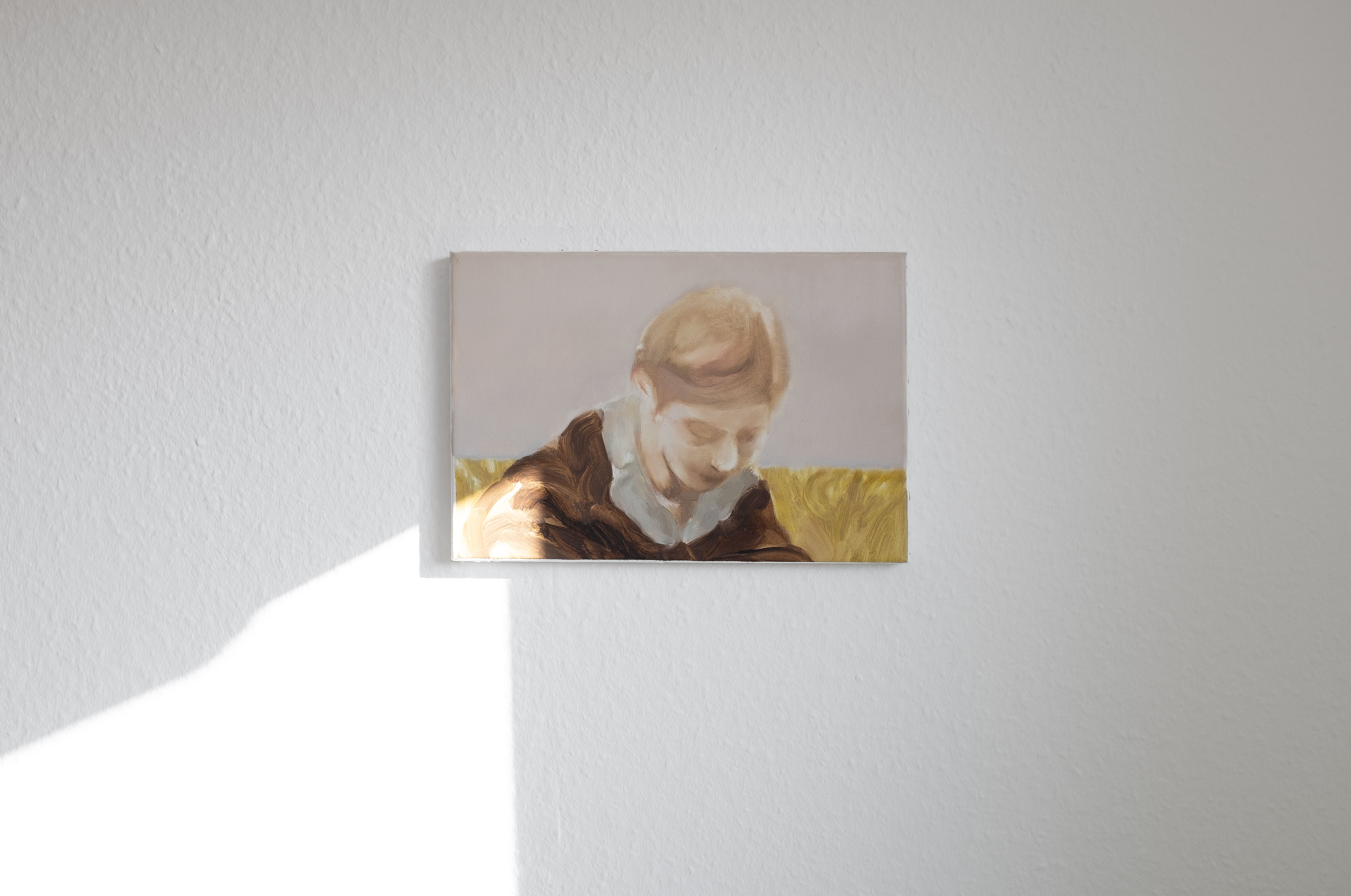 TWO SISTERS / 2024 / oil on canvas / 32 x 22 cm /