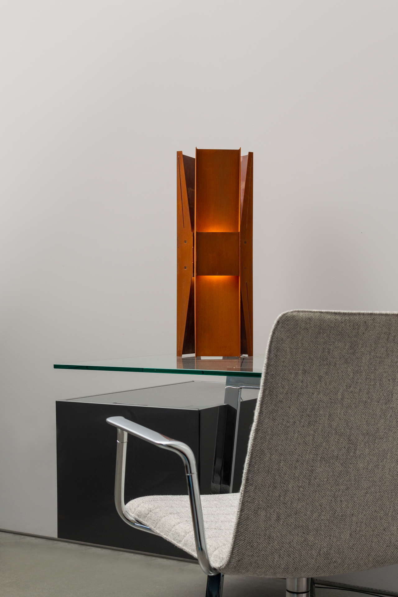 VECTOR TABLE — A-N-D decorative luminaire design studio and