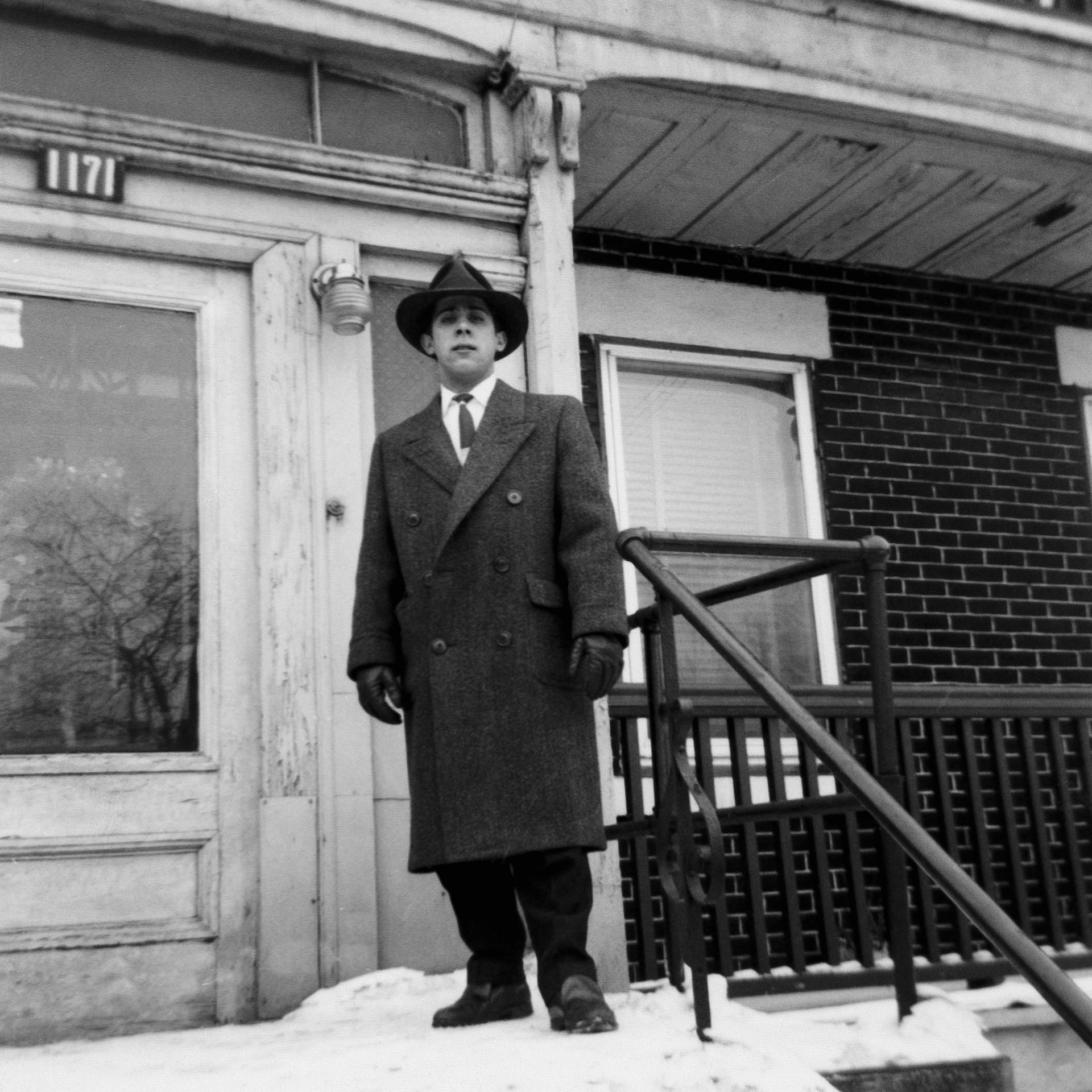 Dad on Forfar Street, Winter 1955, 20 x 20 inches/pouces, digital inkjet print, impression jet d'encre numérique, Goose Village, 2022