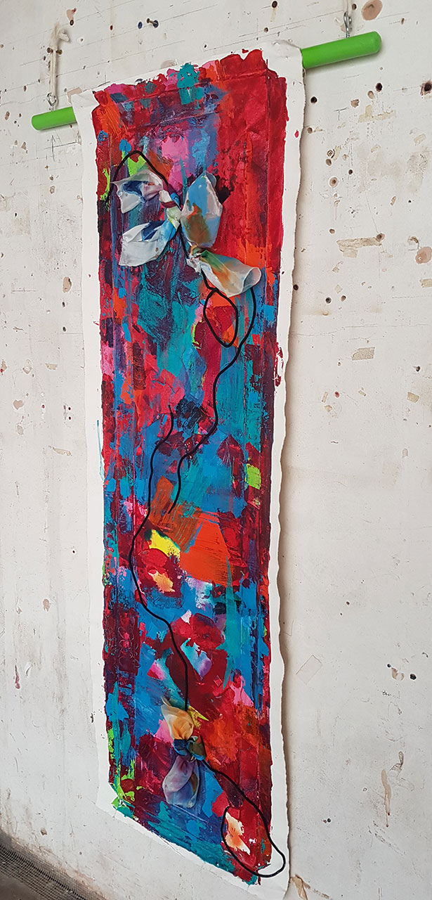 Three Knots, 2021Canvas, gesso, acrylic, ink, shoelaces, silk, broom handle(150cm x 50cm)