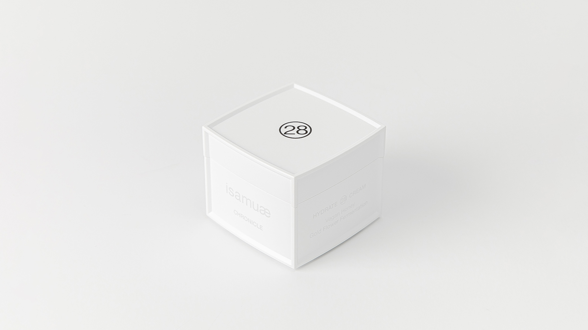 ISAMUAE CHRONICLE CREAM