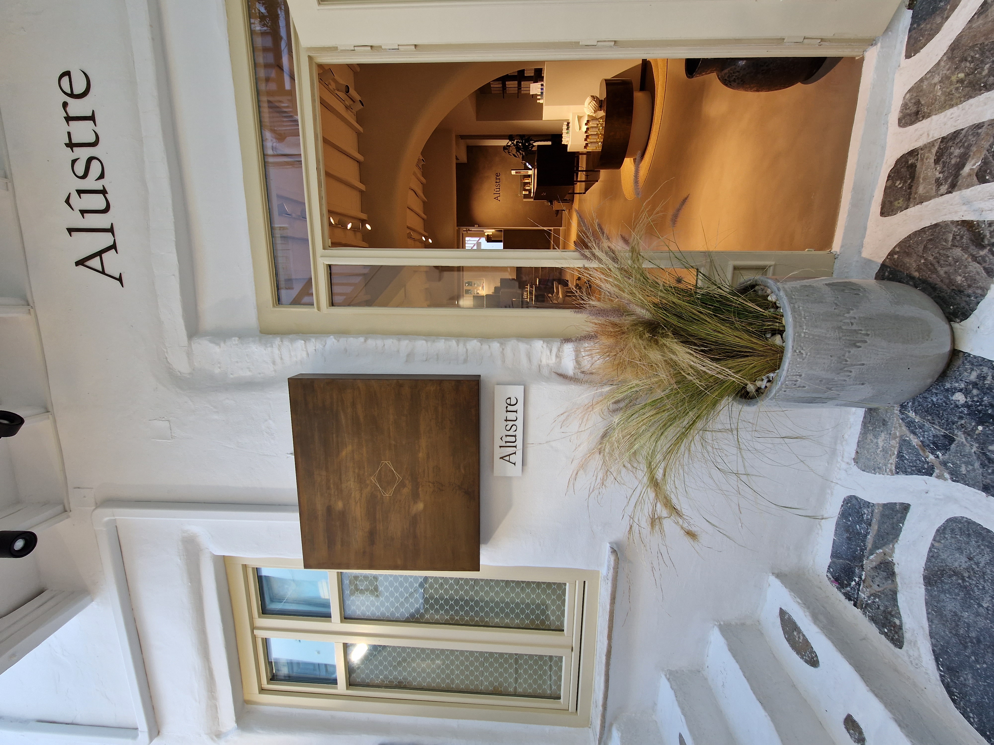 Alûstre's first concept store