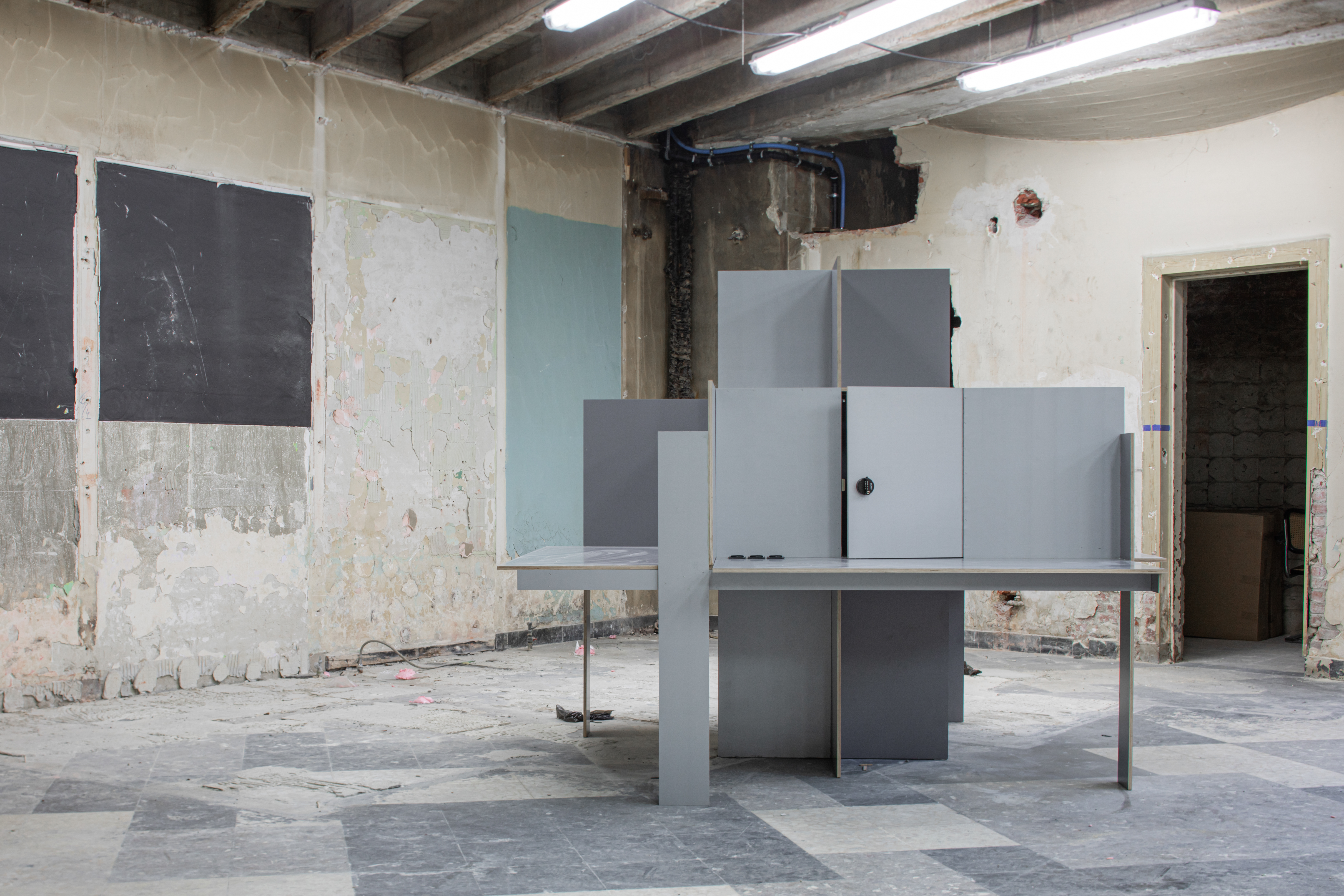 Dedicated Desk, 2020. Photo ©Jeroen Verrecht