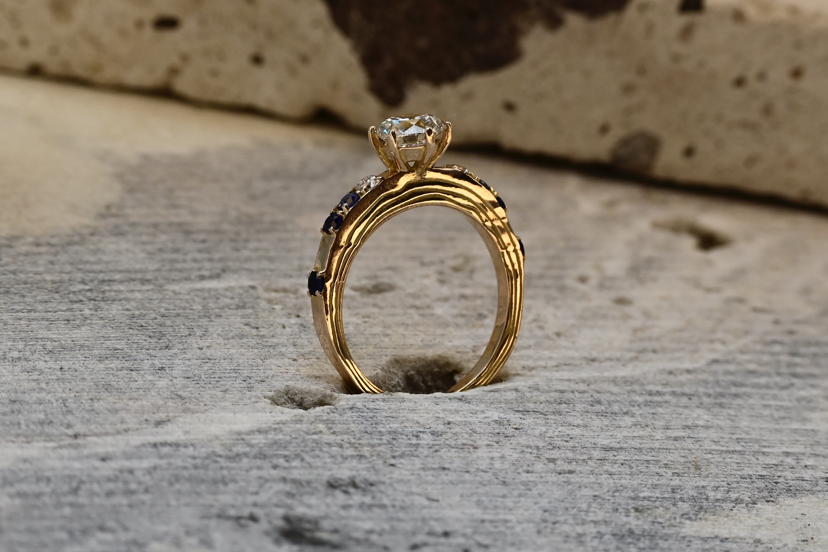 PLANET RING – The diamond is made with solar energy, on the grounds of America.