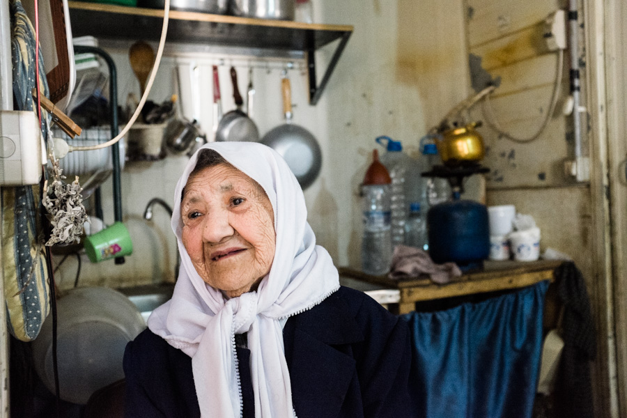 Nahr el Bared Camp, north Lebanon 7 ans apr&egrave;s la guerre entre l'arm&eacute;e libanaise et des groupes arm&eacute;s, le camp de Nahr el Bared est encore en cours de reconstruction car compl&egrave;tement d&eacute;truit par les bombardements de l'arm&eacute;e, et une partie des habitants vit toujours dans des logements extr&ecirc;mement pr&eacute;caires, qui ne devaient &ecirc;tre que temporaires. 