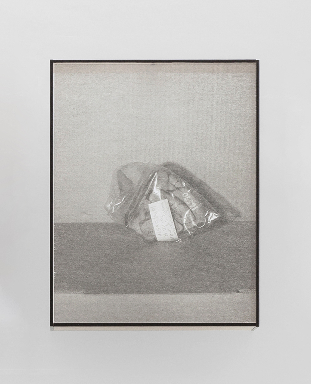 S/T (Blisters IV). Inyección de tinta sobre papel de conservación de 12 grs