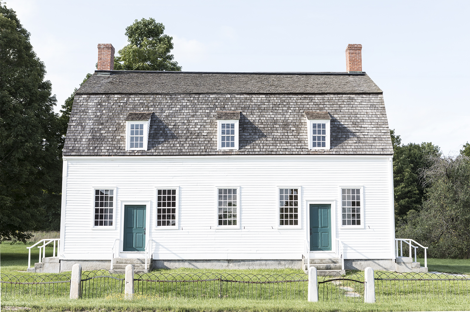 RAF STUDIO PHOTOGRAPHY SHAKERS