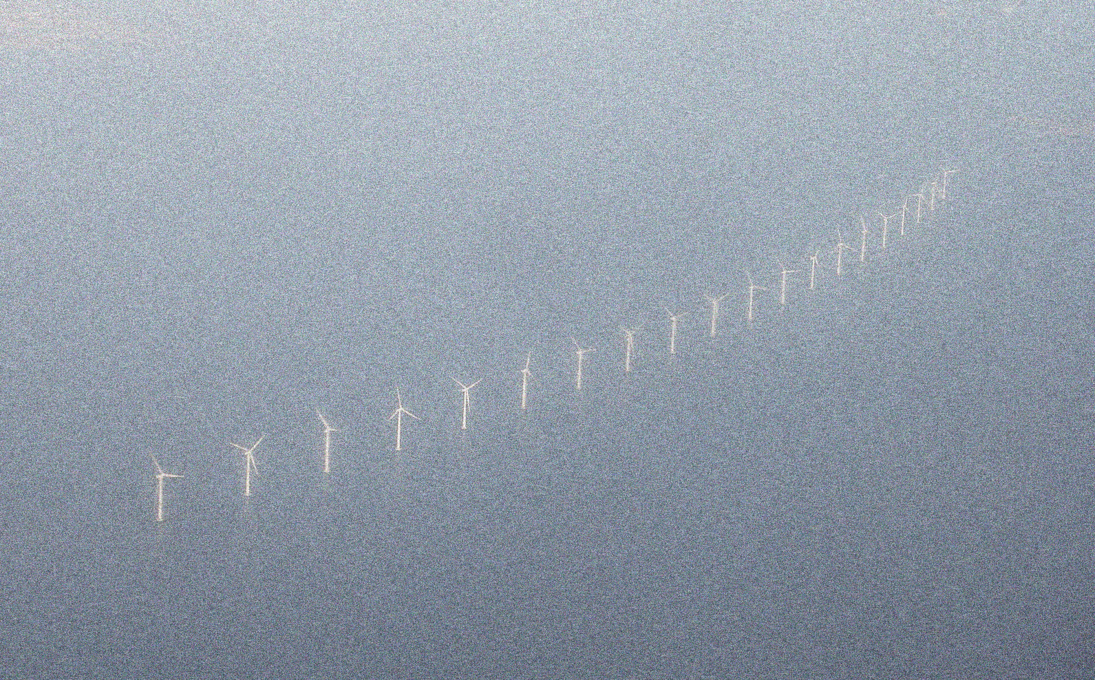 Middelgrunden's 20 turbines stand in a slightly curved formation offshore of Copenhagen, Denmark. Photo (below): PR / Hofor