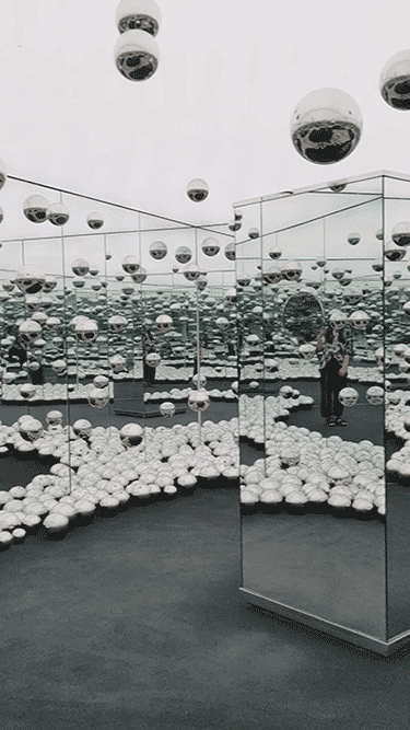 Yayoi Kusama: Infinity Mirrored Room