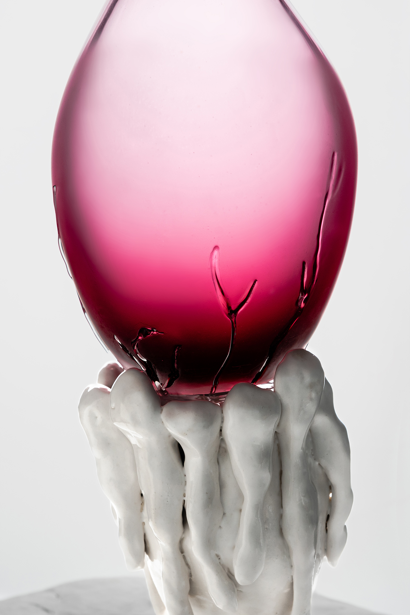 Detail picture from Pink Sea Sparkle Lamp made with Porcelain and Blown Glass from Plaja Studio