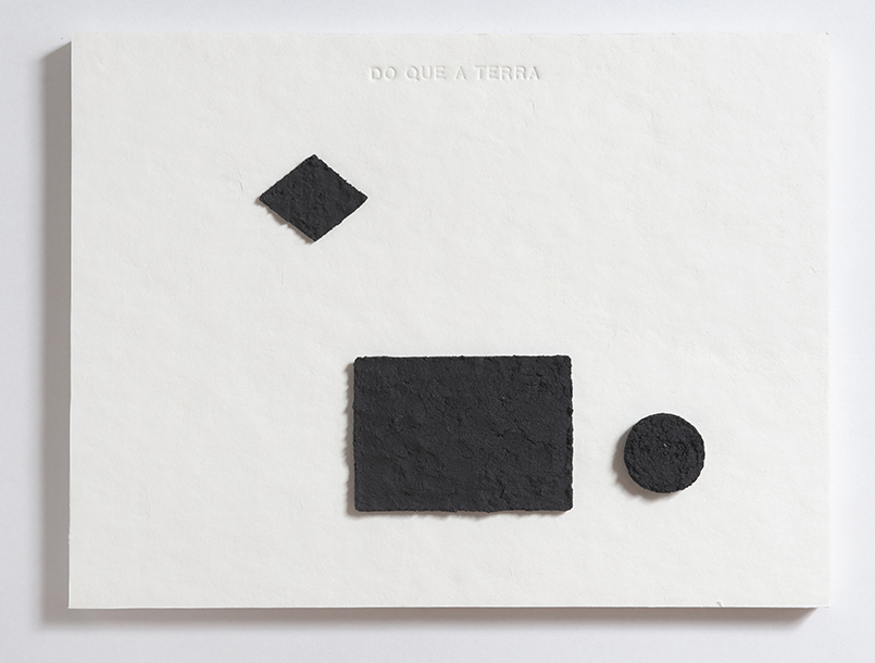 2020 l Do que a terra l Carvão e aglutinante sobre papel cartão l 40x30cm