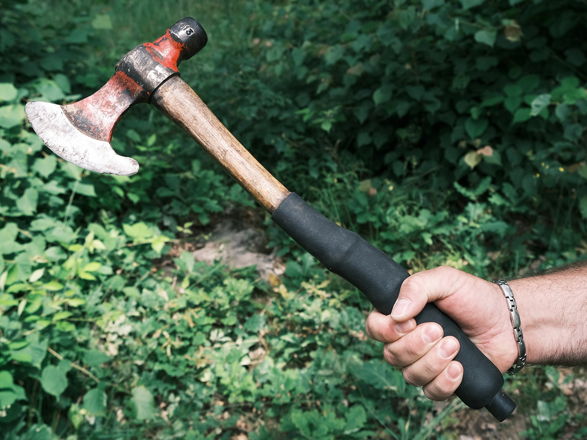 Le sceau est sur la hache