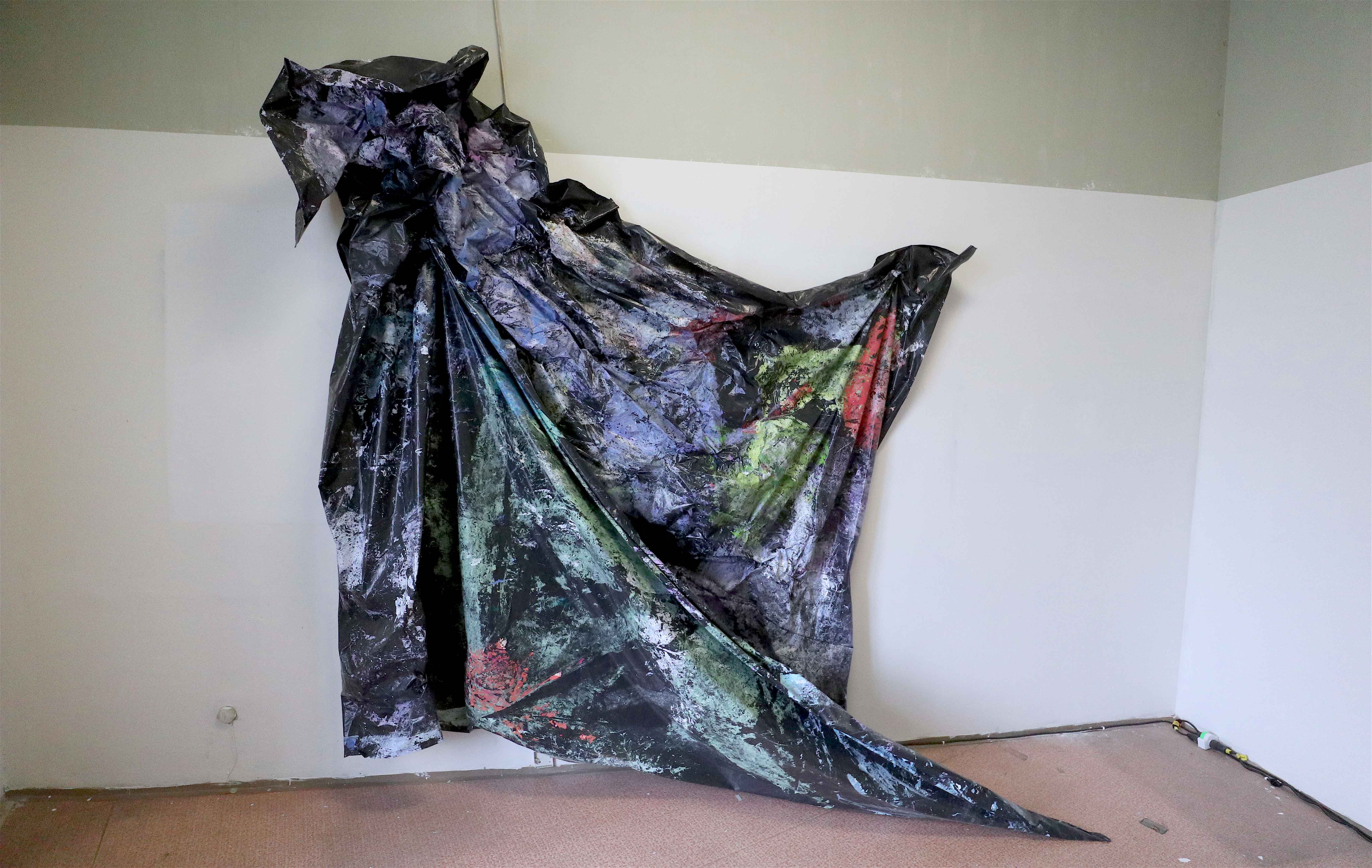 2019 – „Otisky vnějších map“, 4+4 dny v pohybu, „Nikdo nemá nic“, 24. Festival současného umění, Desfourský palác, Praha  