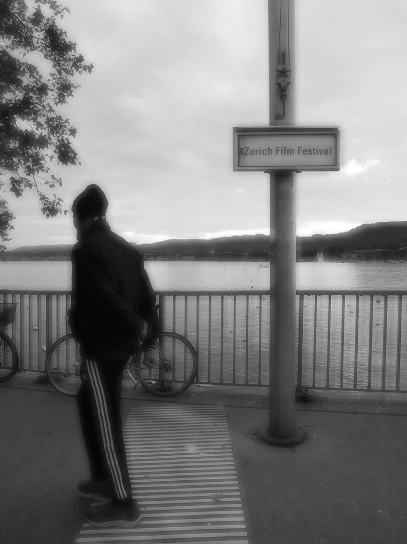 Film ab. &bdquo;Erster Halt: Ruhestand.  H&ouml;ren Sie auf Ihre &Auml;rztin und bewegen Sie sich t&auml;glich draussen.&ldquo;