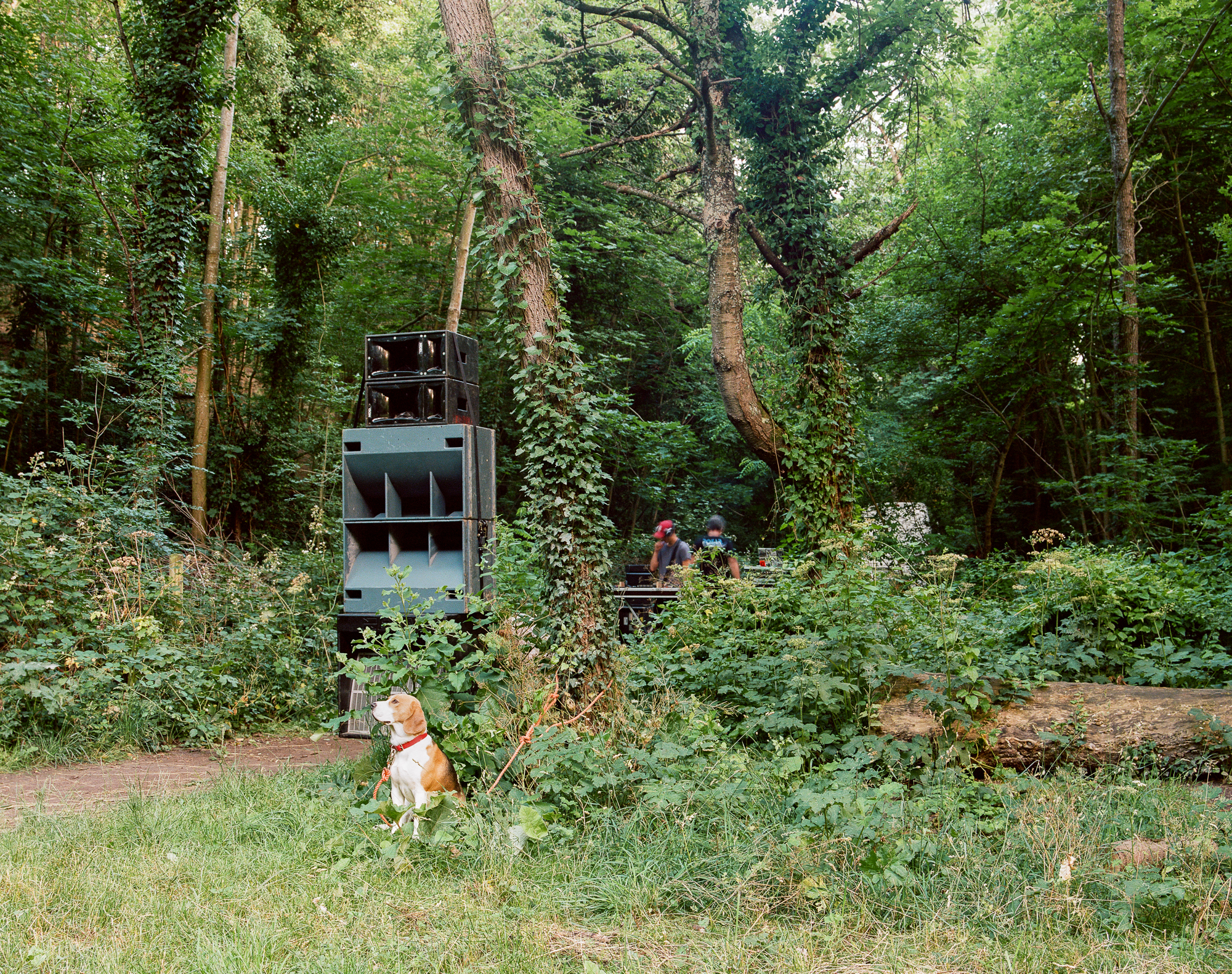 Installation d'un mur de son pour la fête de la musique, juin 2022