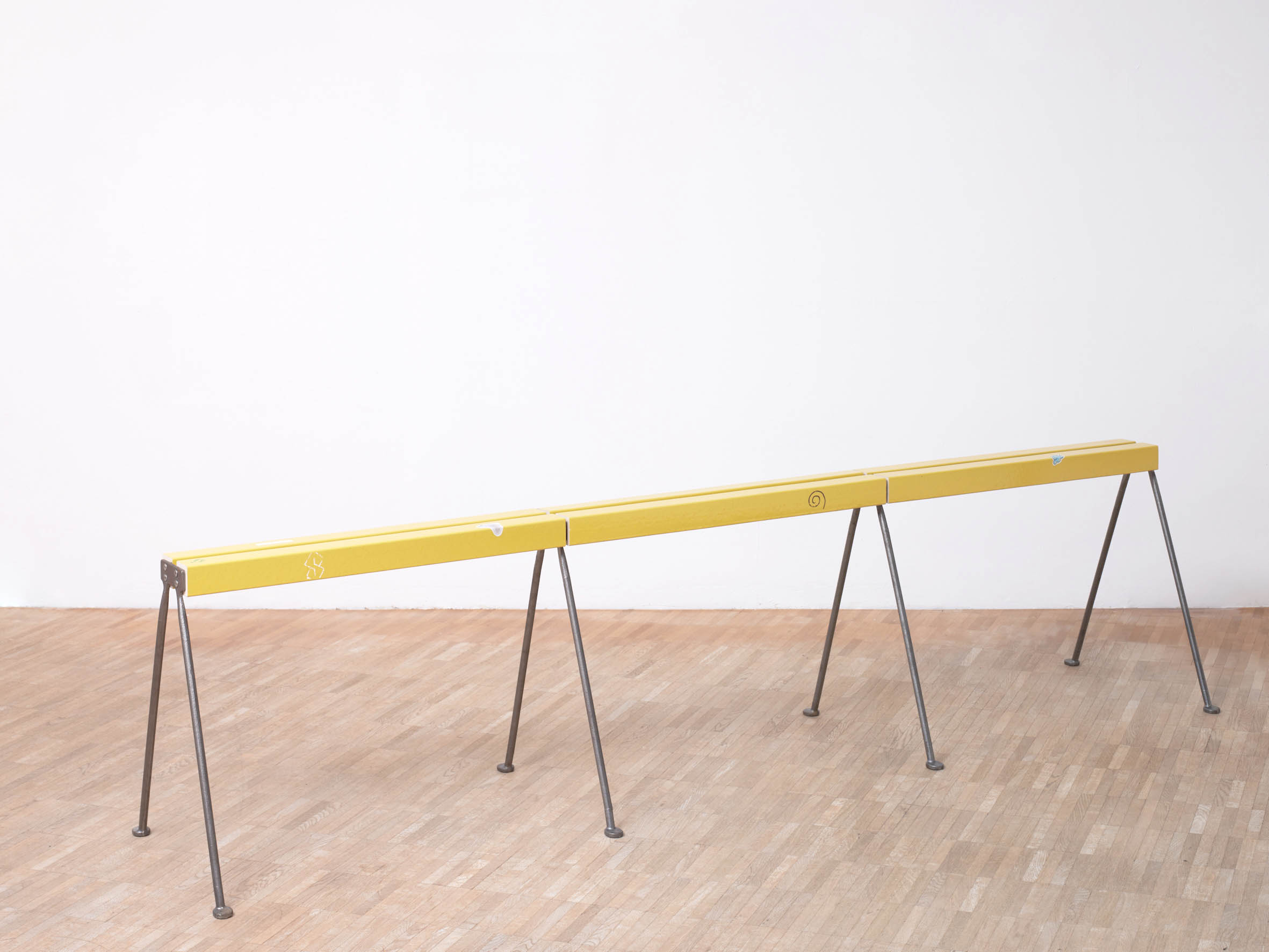 STANDARD MEDIUM, Bench 01, 2023 Ceramic extrusion, aluminium extrusion, cast steel legs L 214  X W 40 X H 51 cm