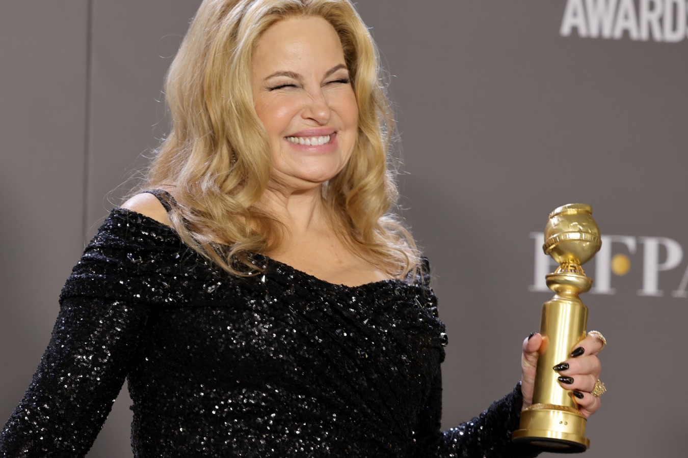 RECORD 12 JENNIFER COOLIDGE’S CHARACTERS AS A LIFESTYLE