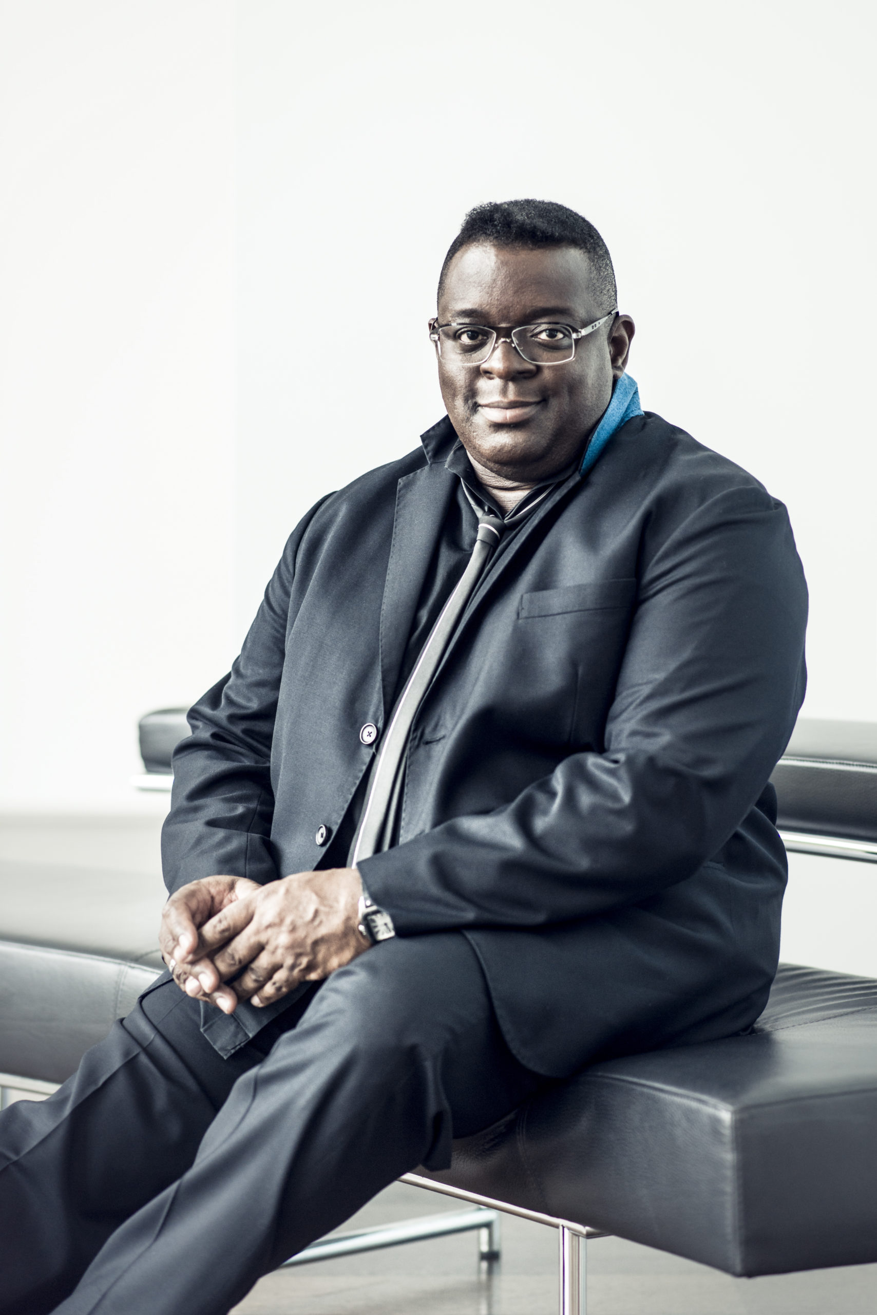 Elephant / Isaac Julien Tells Us Why Cinema Thrives Outside Movie Theatres