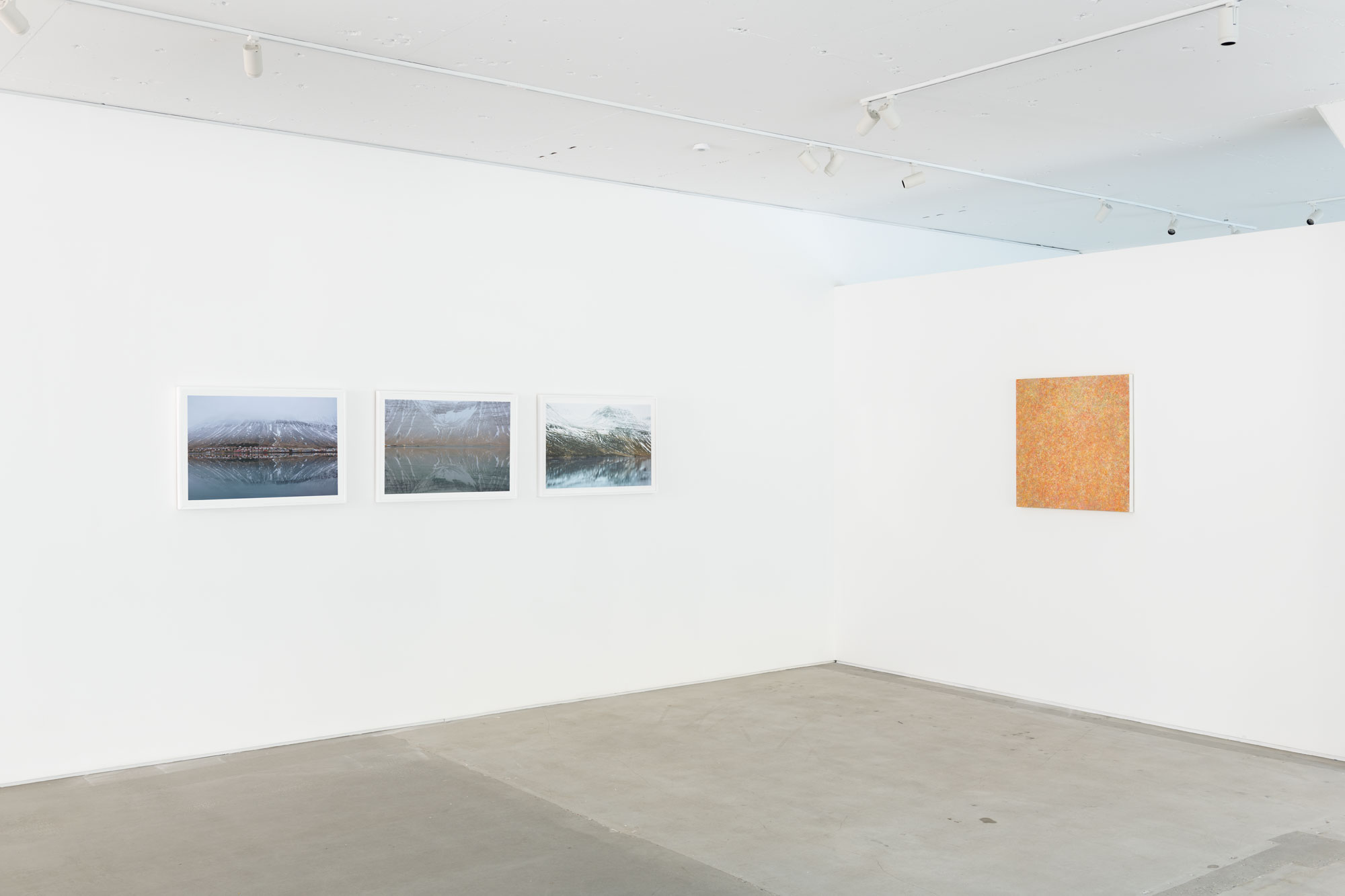 Sung Won Yun(in)visible traces, 2021Installation view