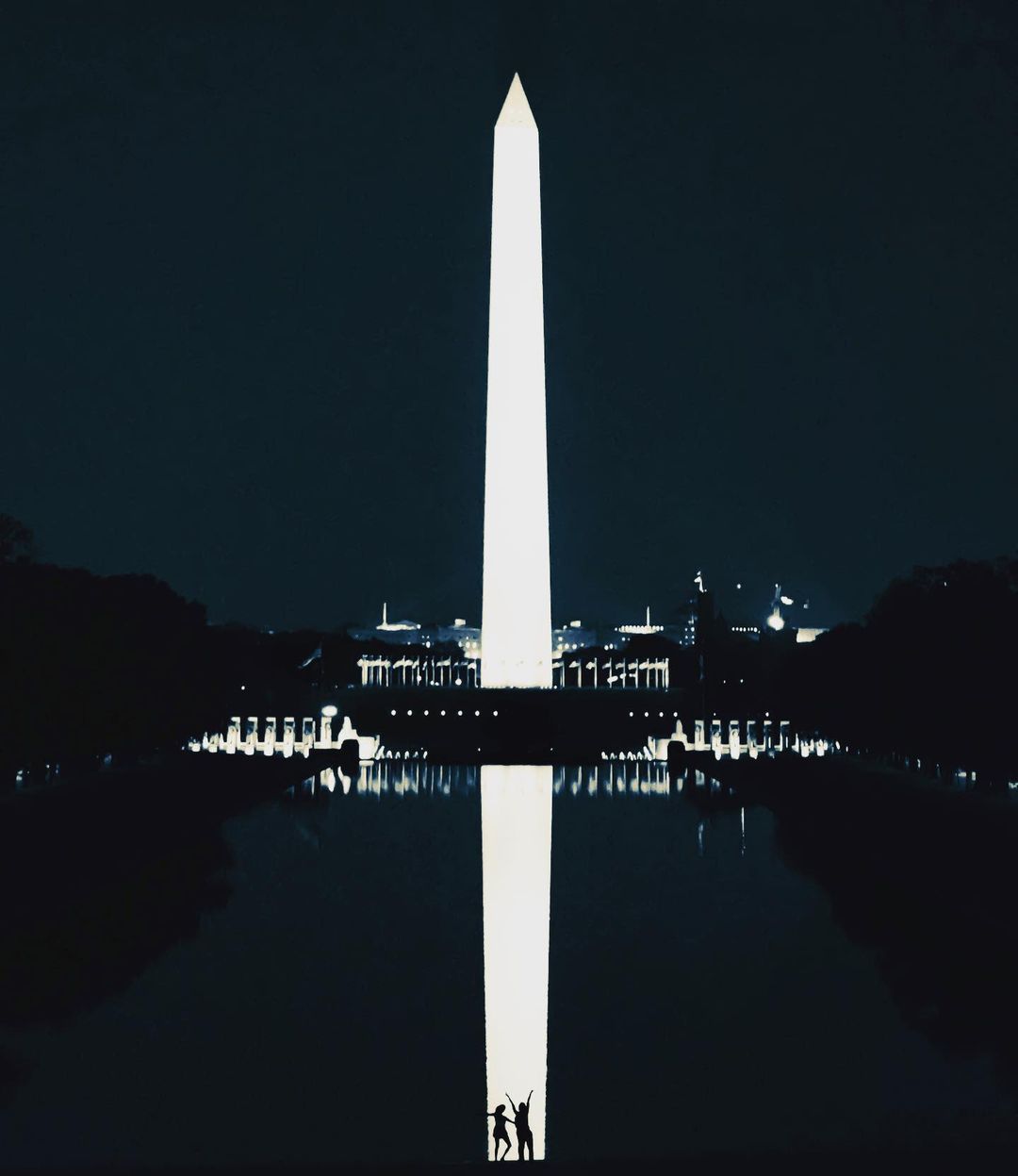 Dancers In the Dark / Washington Monument from Lincoln Memorial / June 19, 2020 / Photo: Albert Ting @pootie_ting