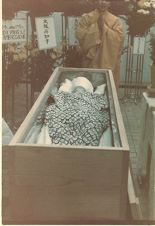 00557 Buddhist Funeral, Osaka, Japan 1973