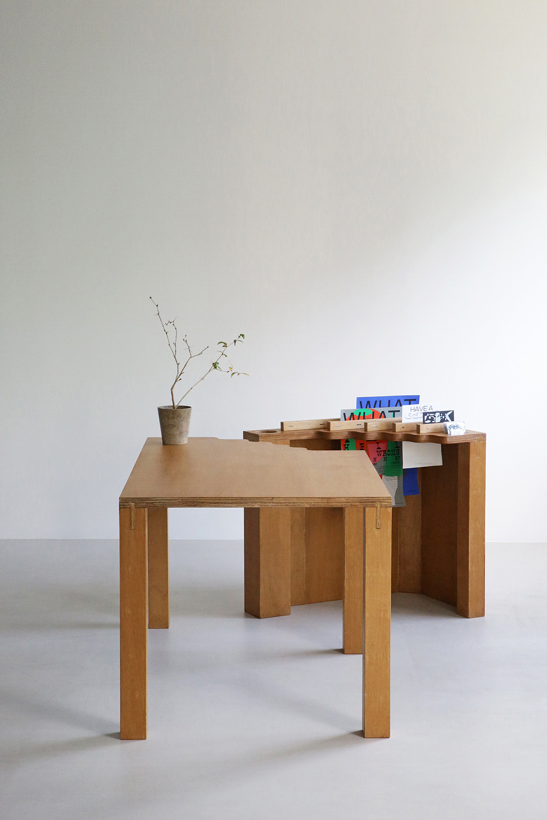 Heeso desk (가구디자인) 자료제공 : 전중섭