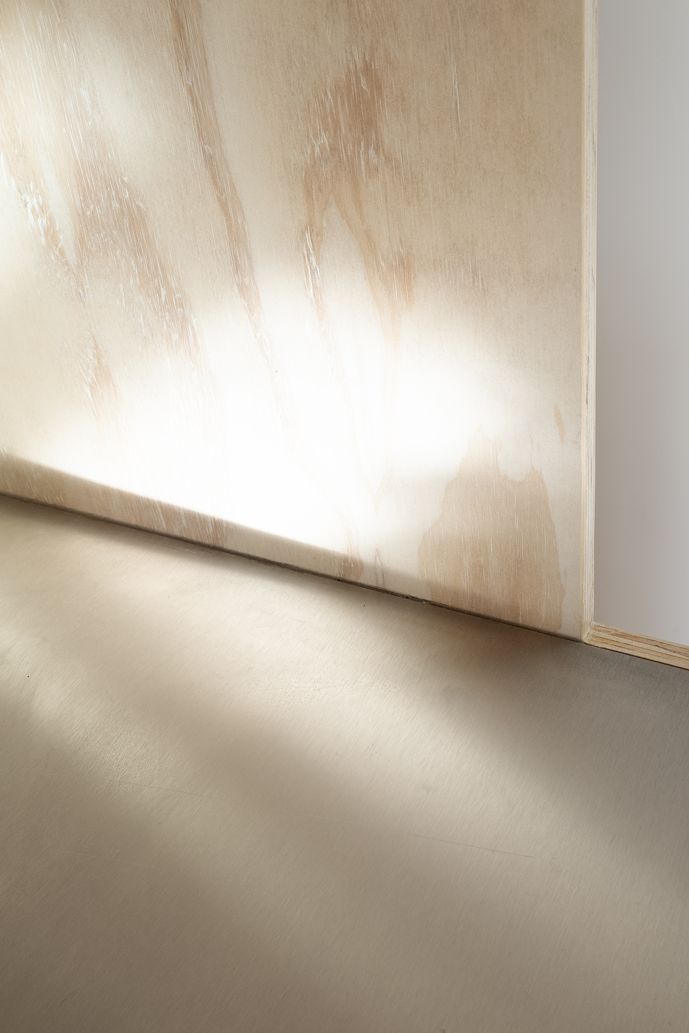 Prises de vue d&rsquo;un appartement deux pi&egrave;ces renov&eacute; par l&rsquo;architecte P&eacute;n&eacute;lope Przybylko.