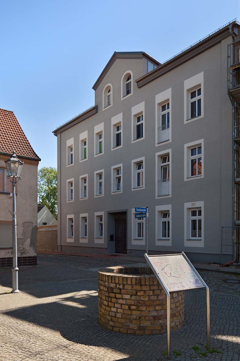 Wohnhaus Strassenansicht 