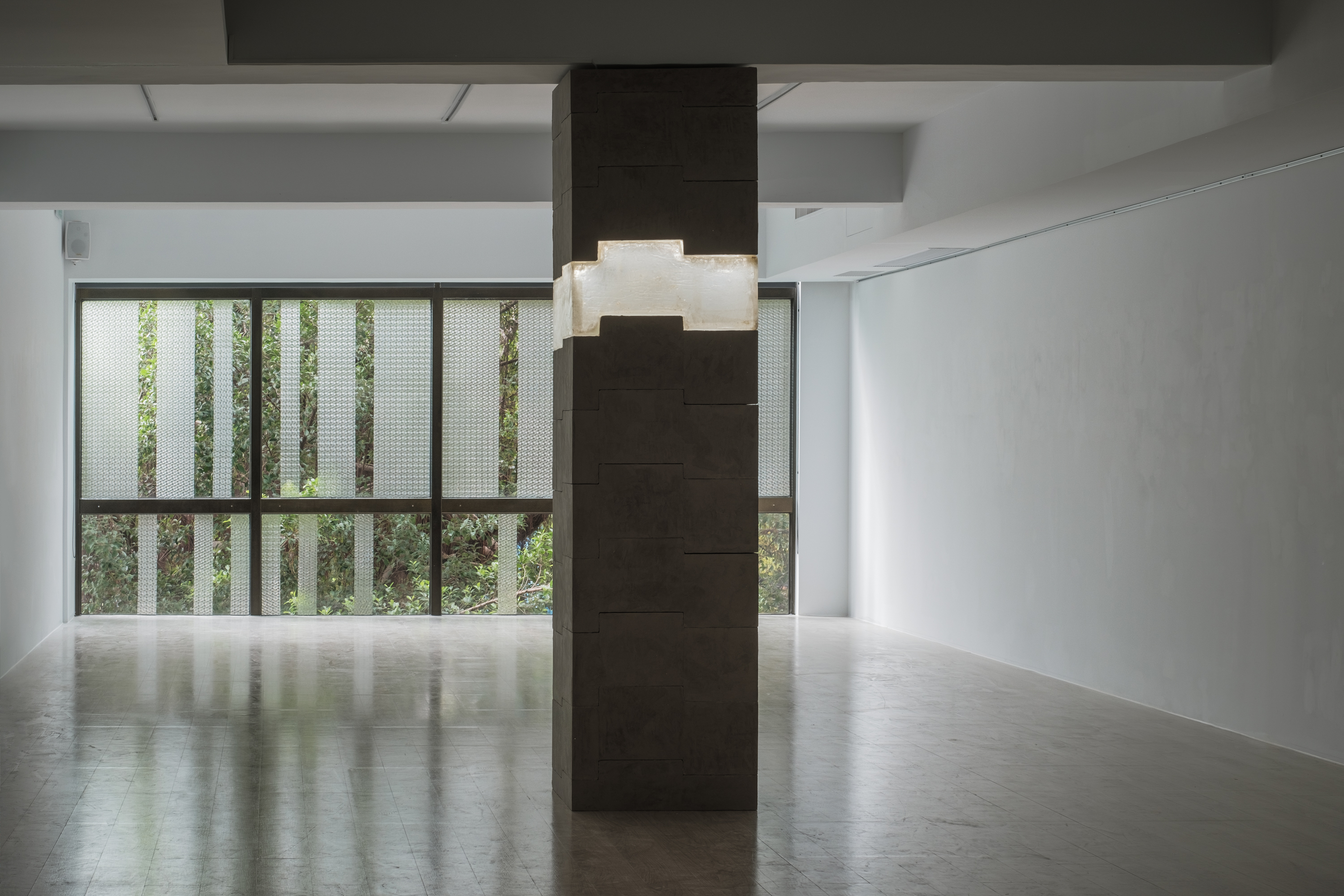 柱的骨 A Bone Is a Pillar