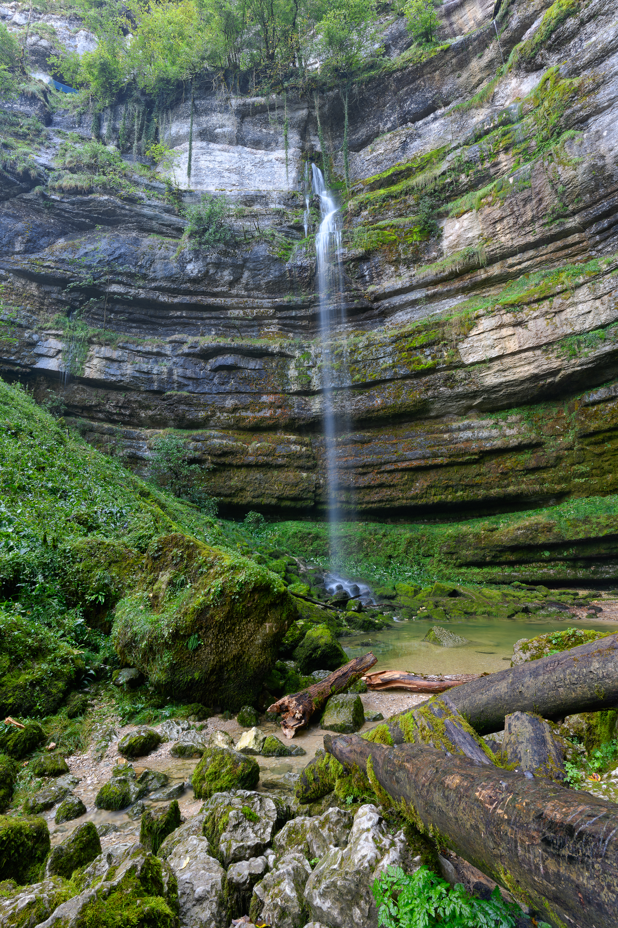 Chute du Lançot dans le cirque de consolation (Doubs)
