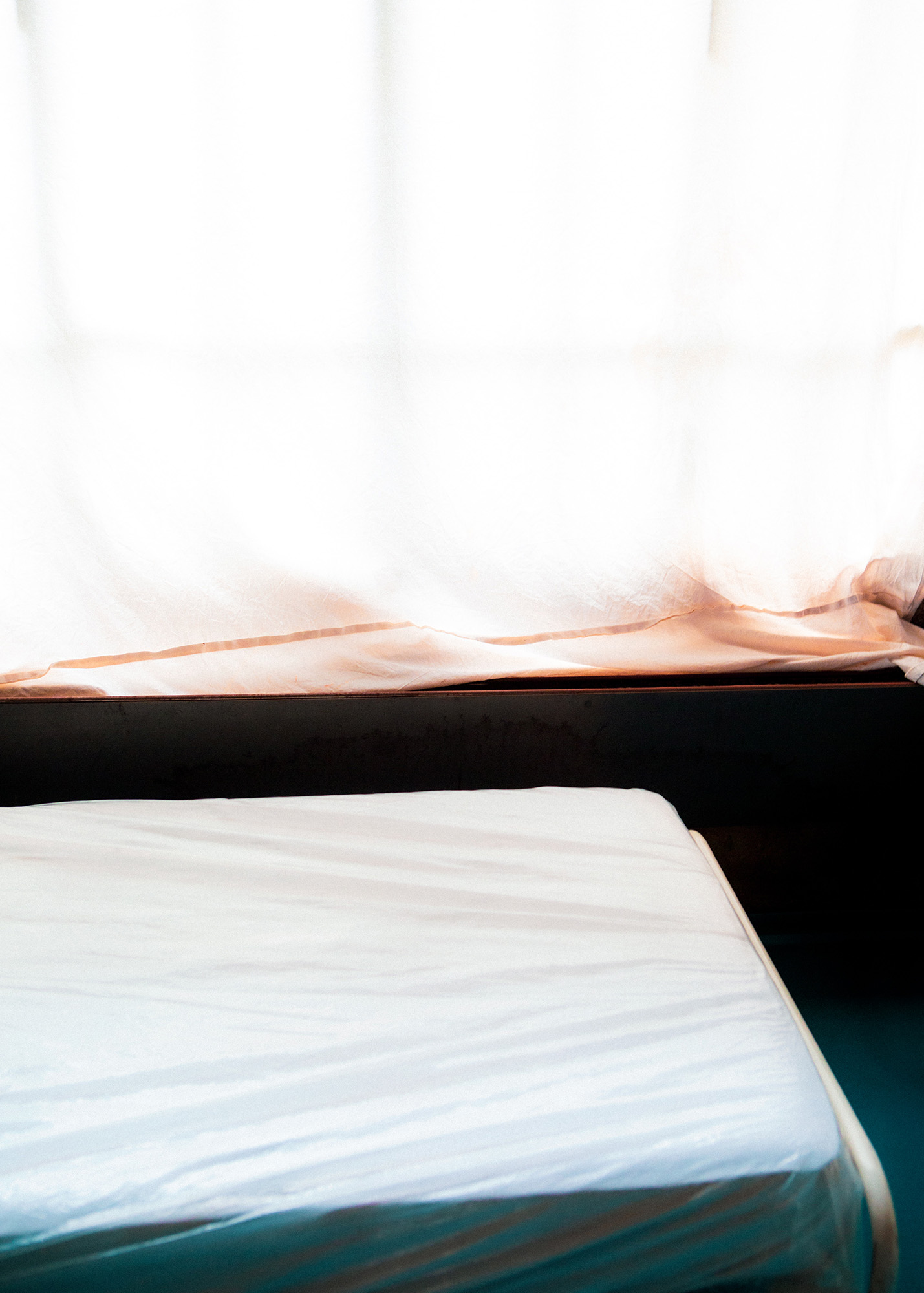 FV_Series_002_IMG_18_Bed_And_Curtain