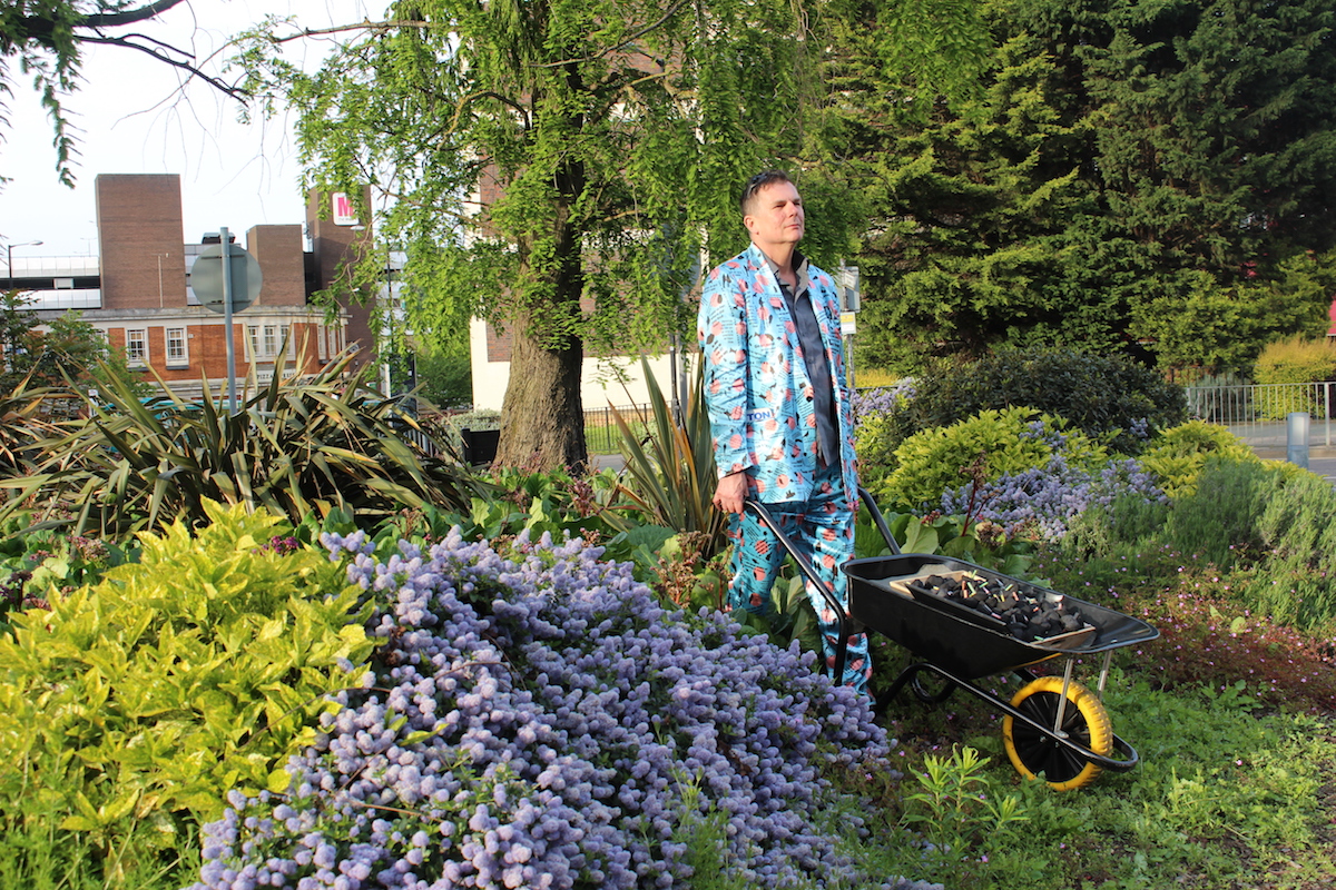 Tom Hackett, A Barbecue of Regrets 01 (2018)