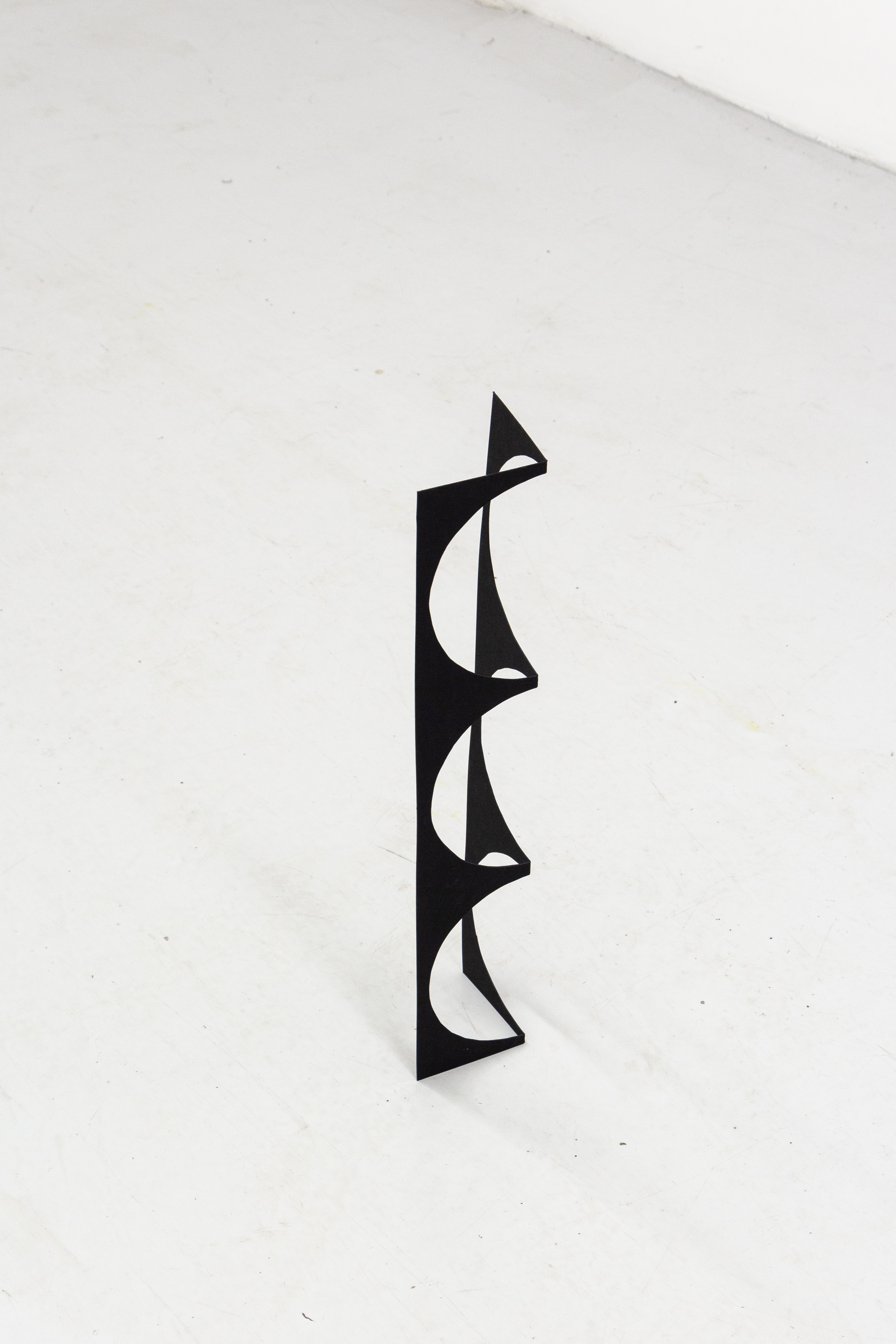 3 trous-c&oelig;urs, papier, 2023