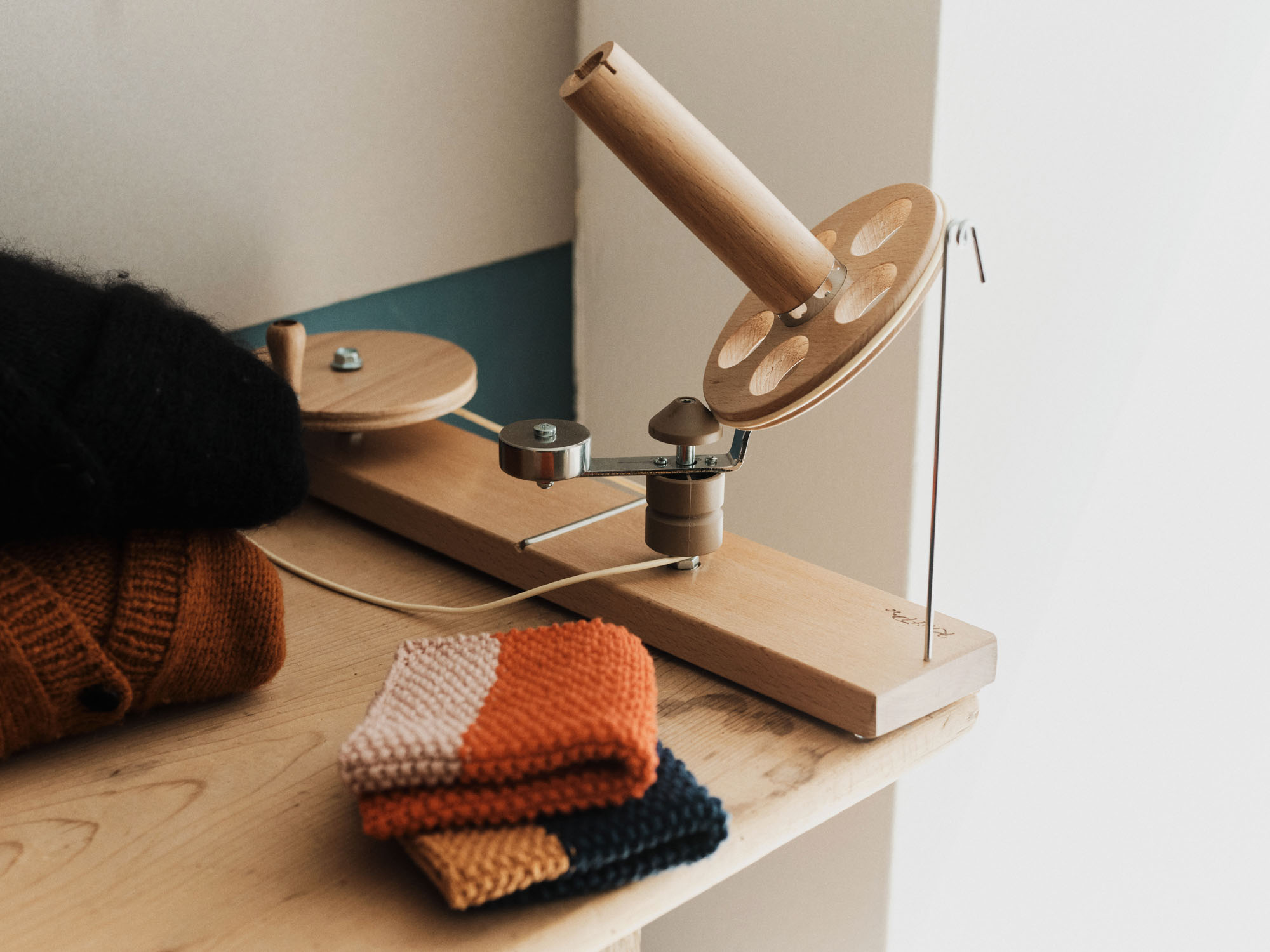 Patent & Patronen, Strickatelier