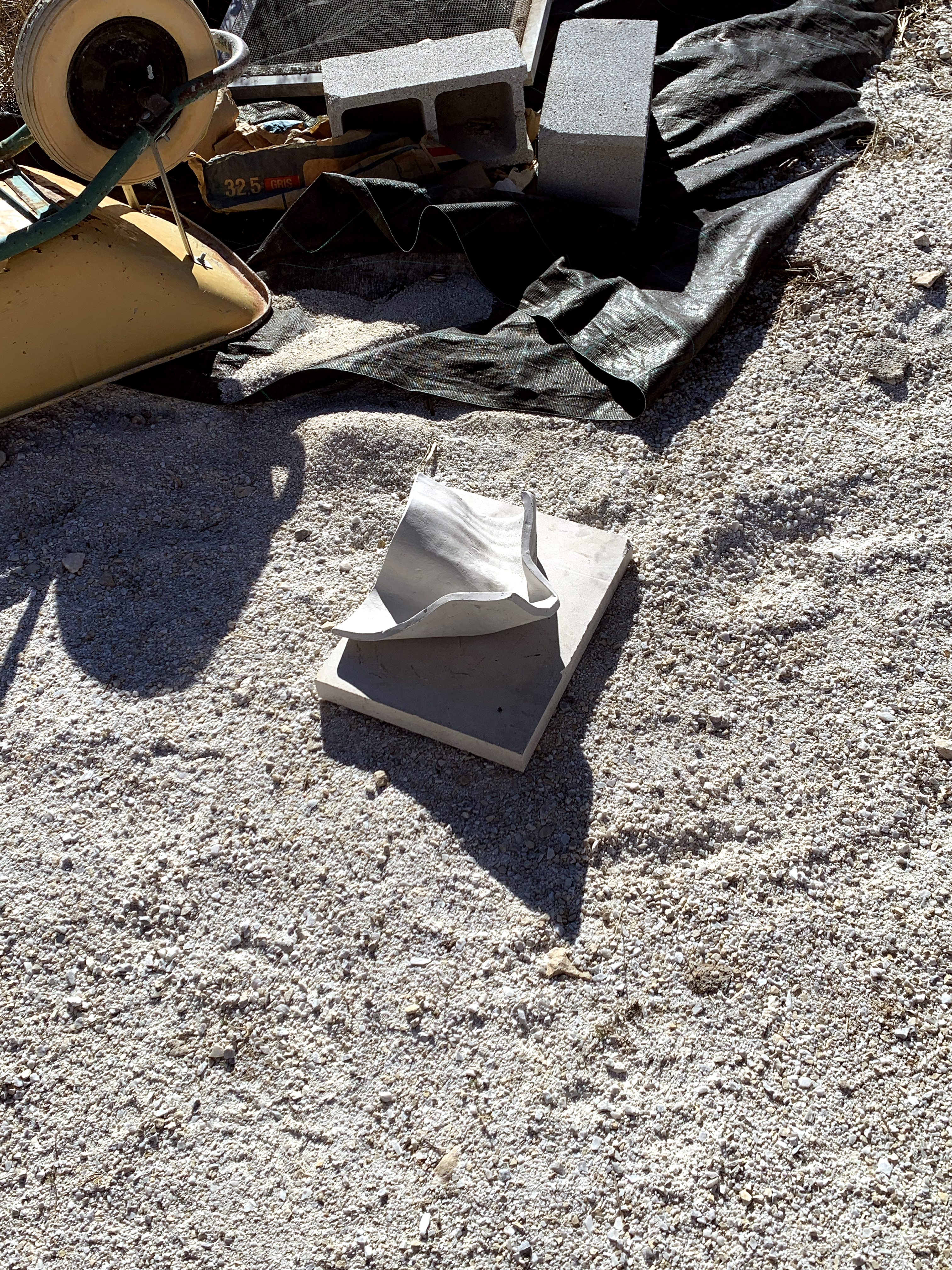 H9 Ceramic 37 x 37 cm