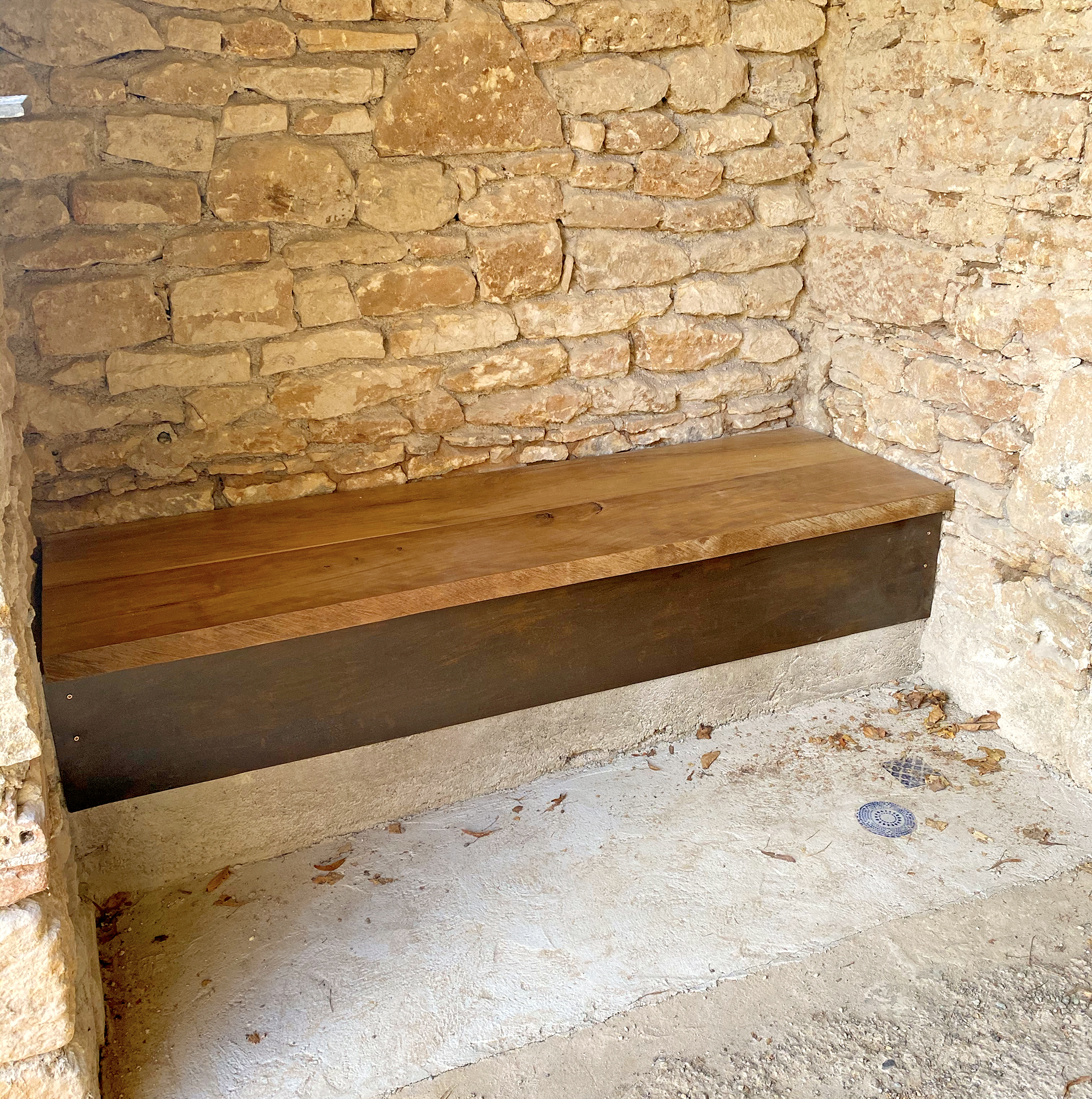 Création d'un banc en iroko et acier