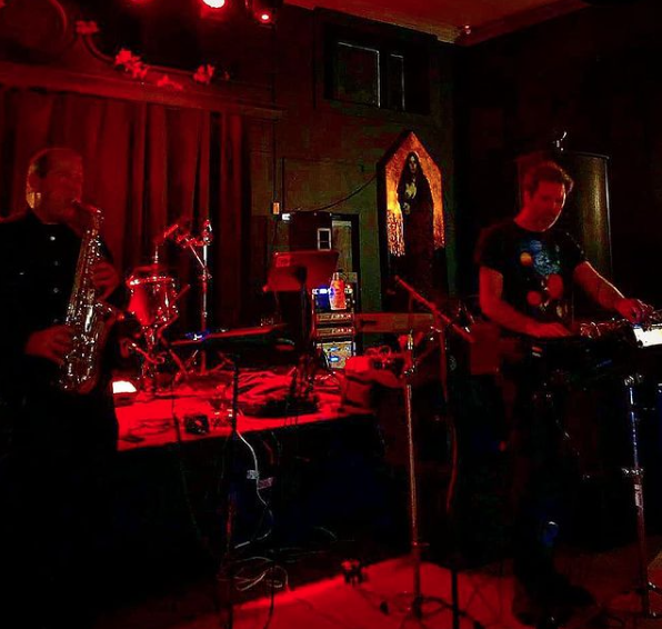 Start of the "Invisible Thread" Duo tour, Pittsburgh 2019 late fall. Pittsburgh fave city, smoked questionables with outside lurker, barely made it home. Fun night, lots of live tapes played acoustically.