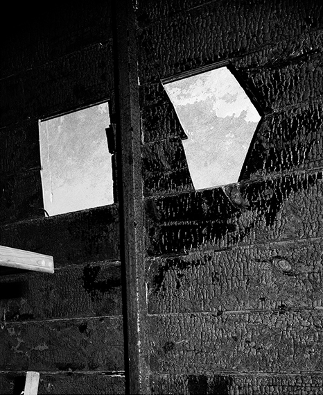 La Boca quemada # 003_2017 Edition: 3 numbered copies + 2 AP Inkjet print pigmentaries Fine Art 60 x 50 cm. – 120 x 100 cm.