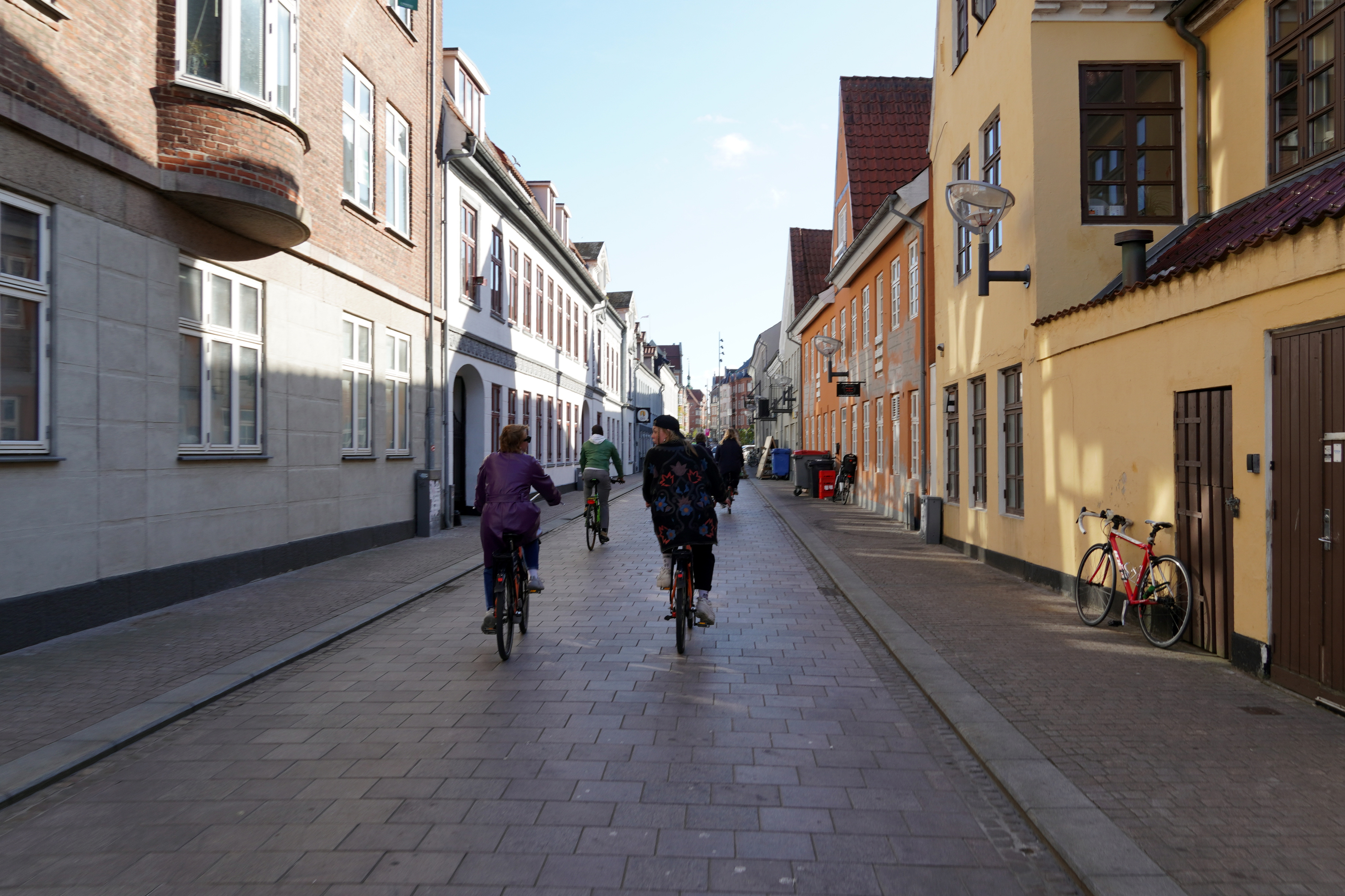 Documentation of Collective Mobility Exercise “How to Critically Scooter, Uber, or GoBoat” as part of the project “Insider’s Guide - Speculative Wayfinding in Aalborg” by Anthony Carfello, Aalborg, 2022 (photocredit: Rikke Ehlers Nilsson)