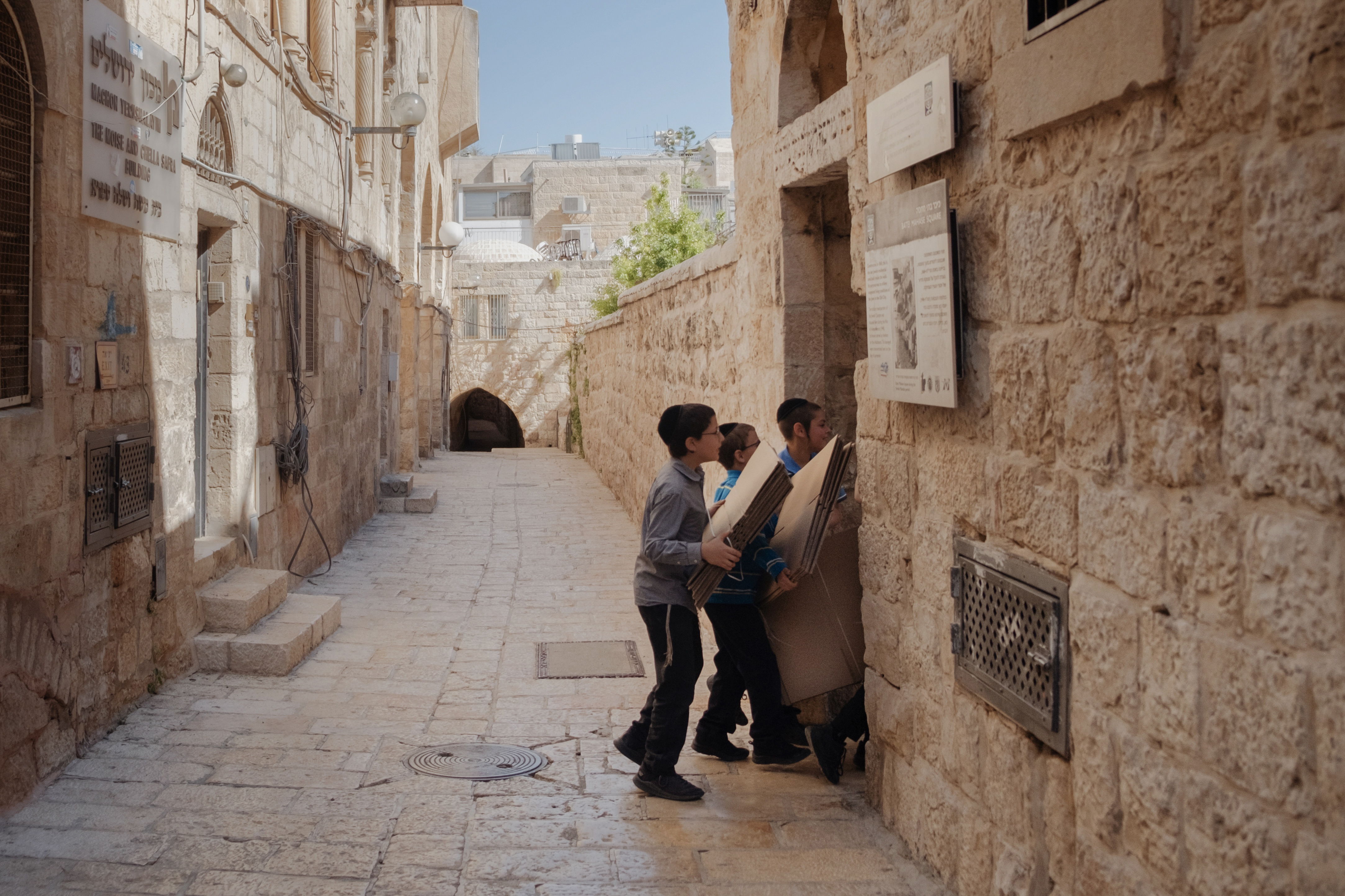 The New York Times - Rare Overlap of Holy Days Shows Jerusalem's Promise And Problems.