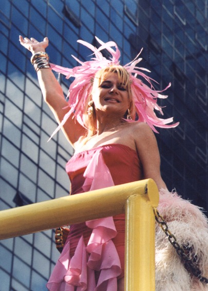 Gretta participando da Parada do Orgulho LGBT.