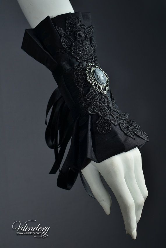 Steampunk and gothic choker, cuff by vilindery