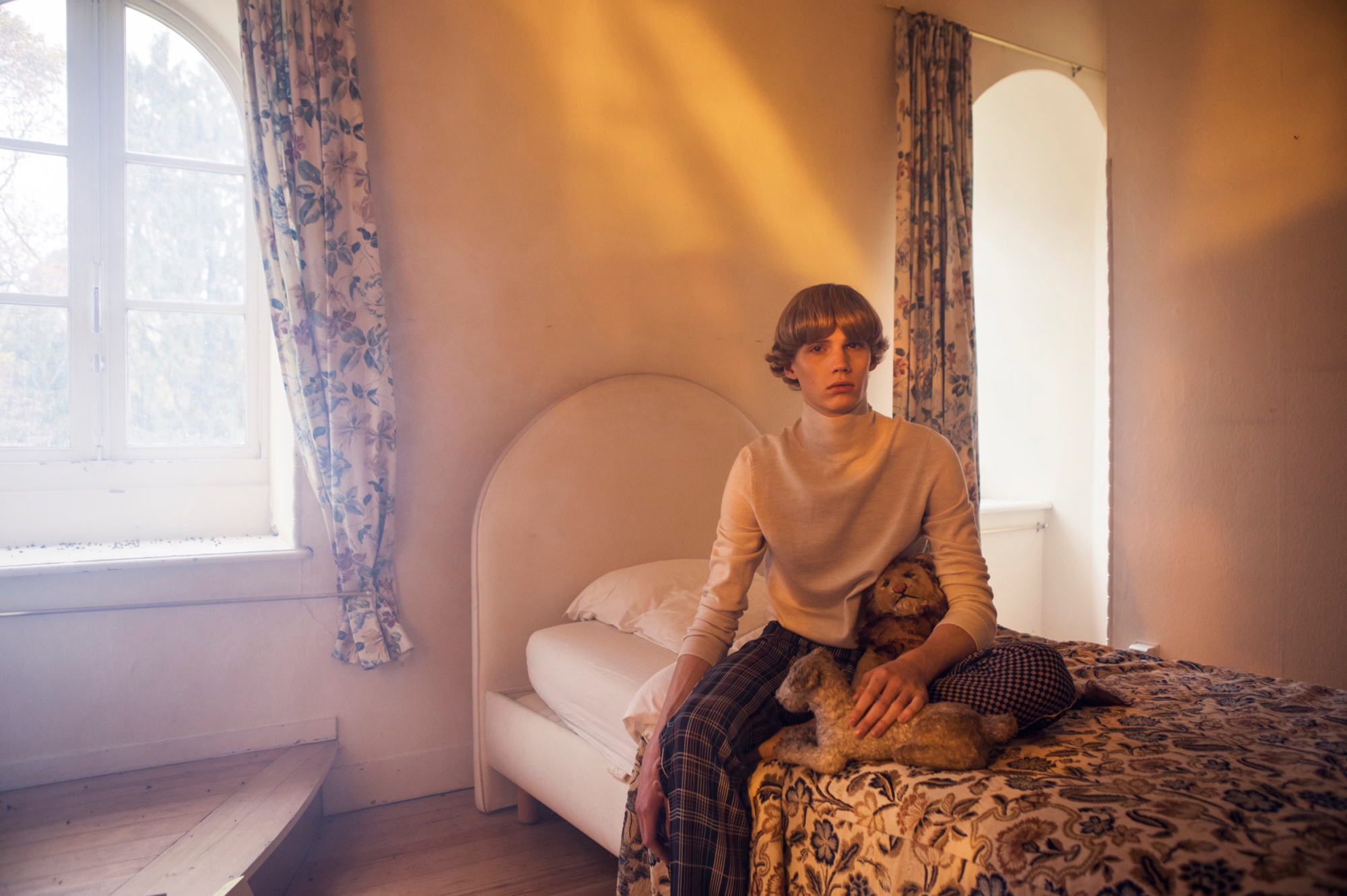 DM Magazine 'Murder Mystery', nov 2017, styling Elspeth Jenkins