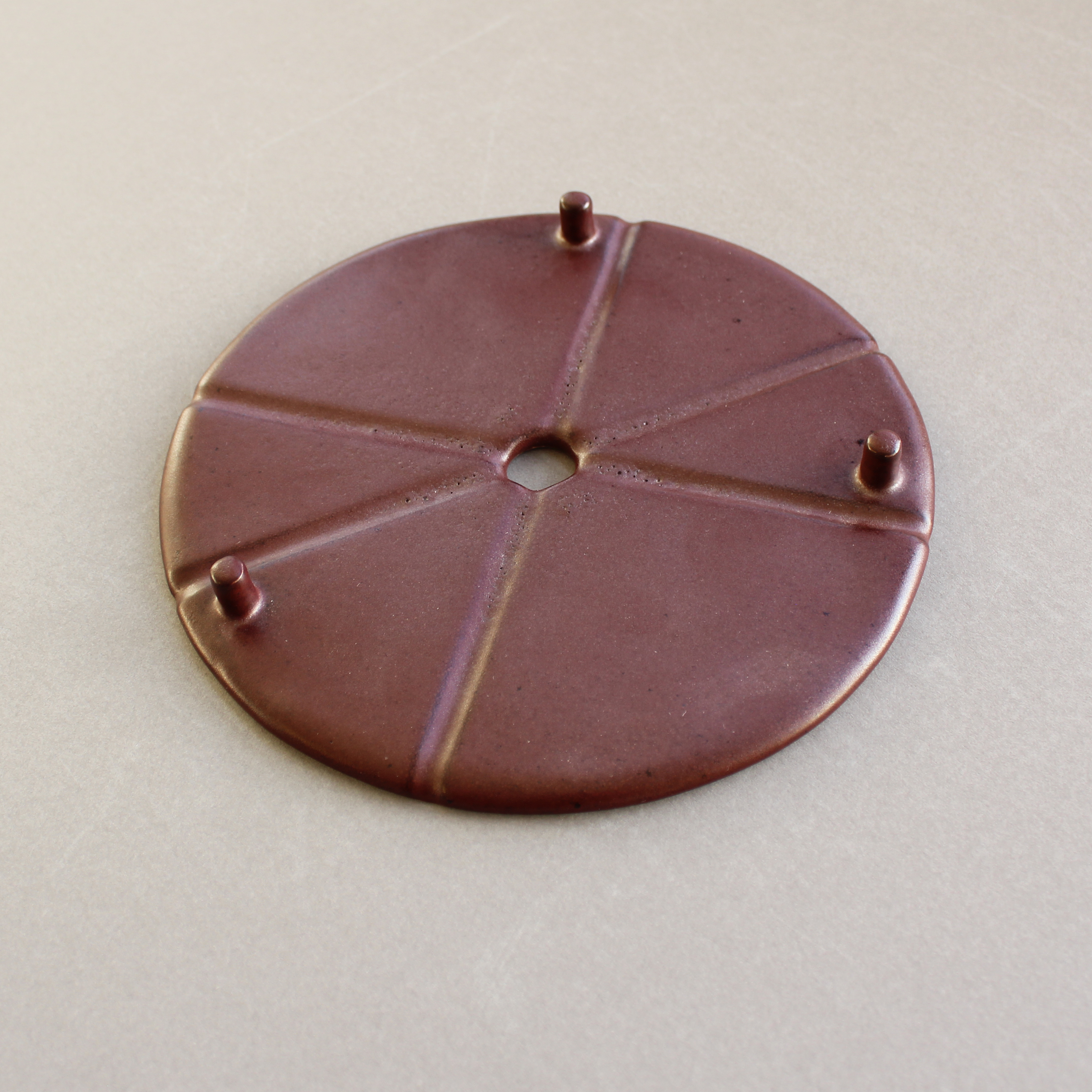 Faux Leather Disc (7½ x 7½ x 1") $30