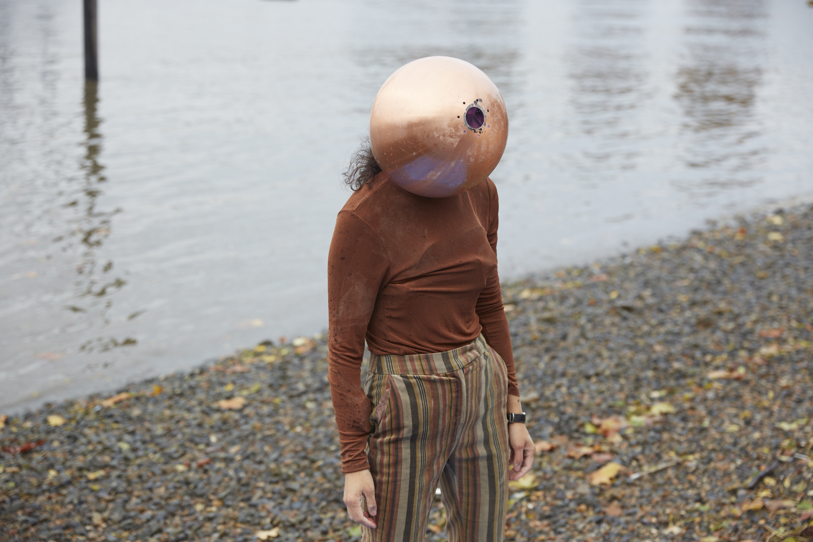 Live Performance,Battersea River Bank, 2020 (Photo by Manuel Manson)