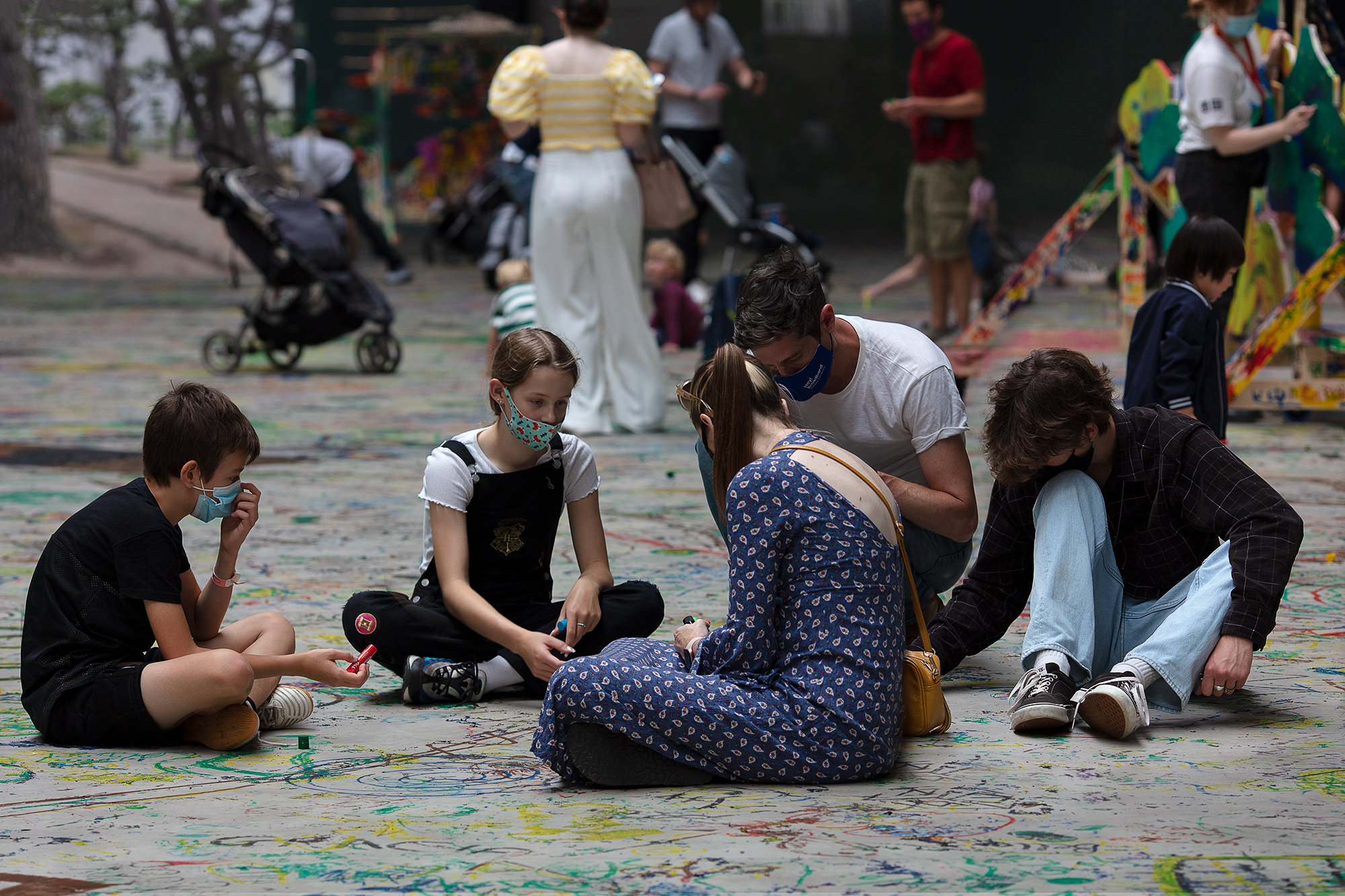 PLEASE DRAW FREELY | EI ARAKAWA  • TATE MODERN 